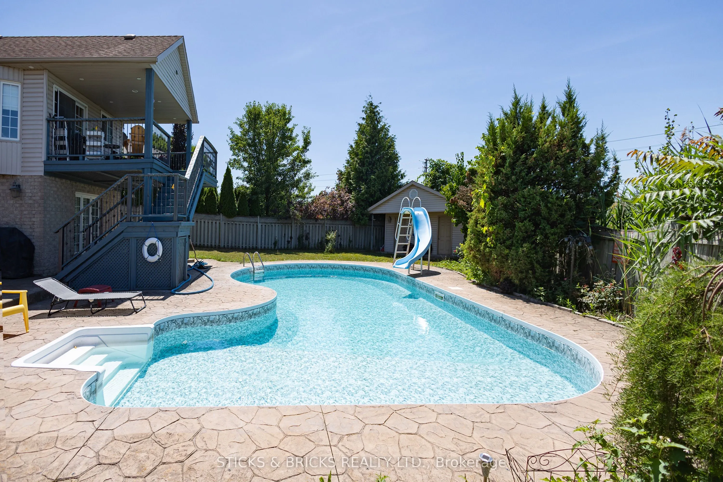 8207 Beaver Glen Drive