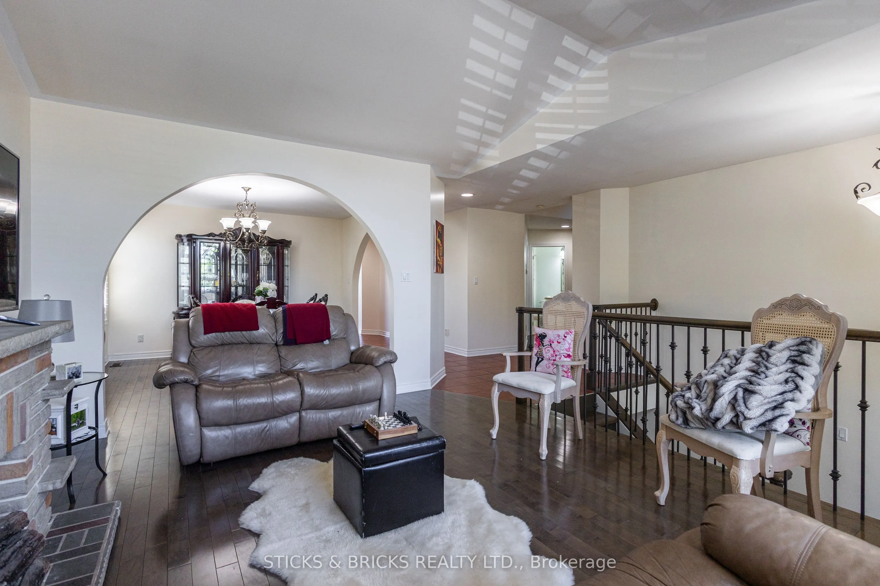 8207 Beaver Glen Drive