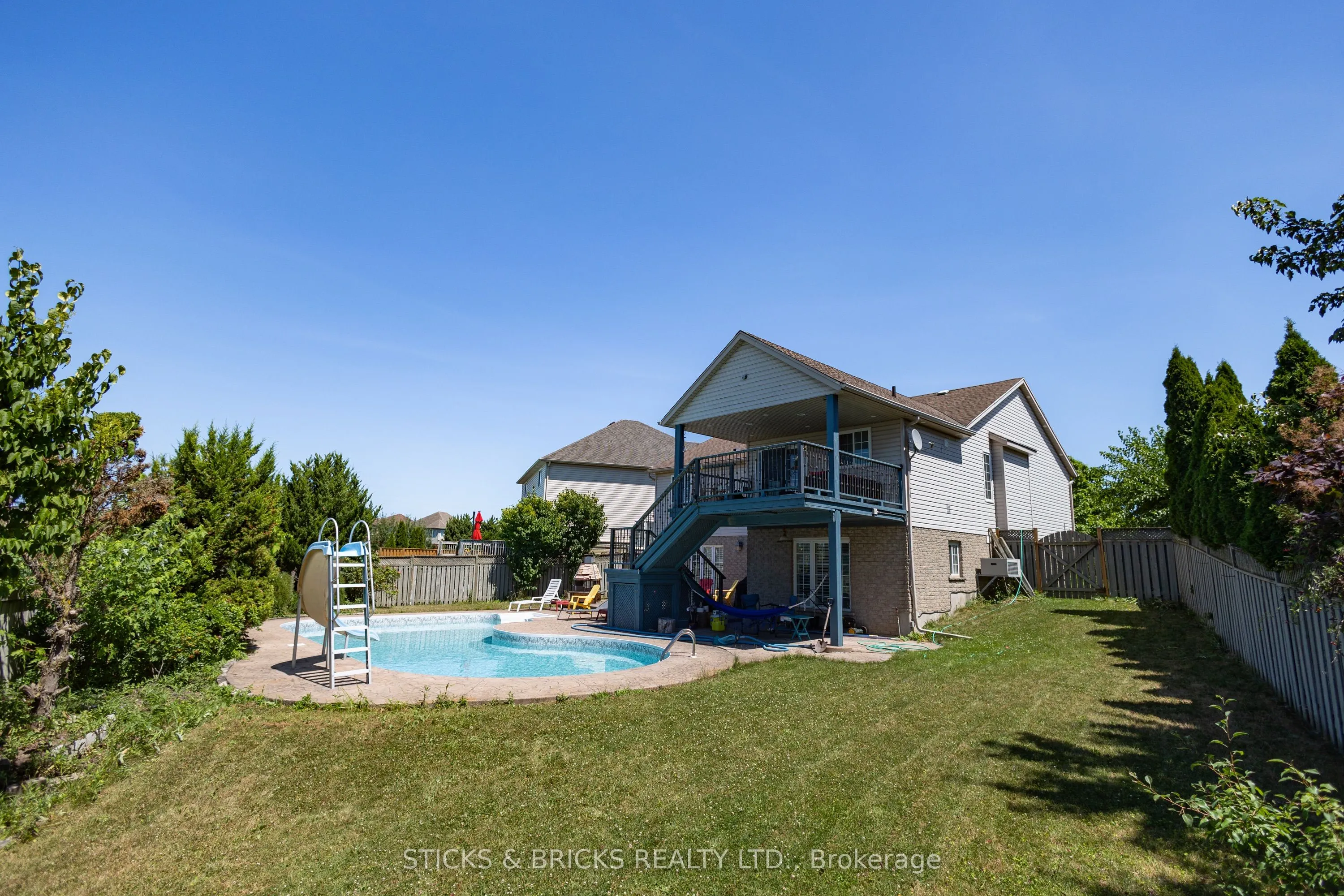 8207 Beaver Glen Drive