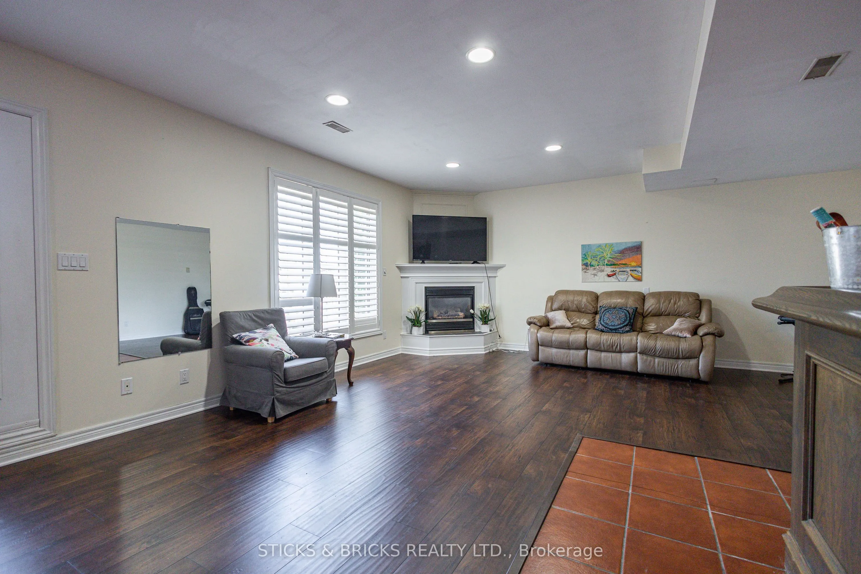 8207 Beaver Glen Drive