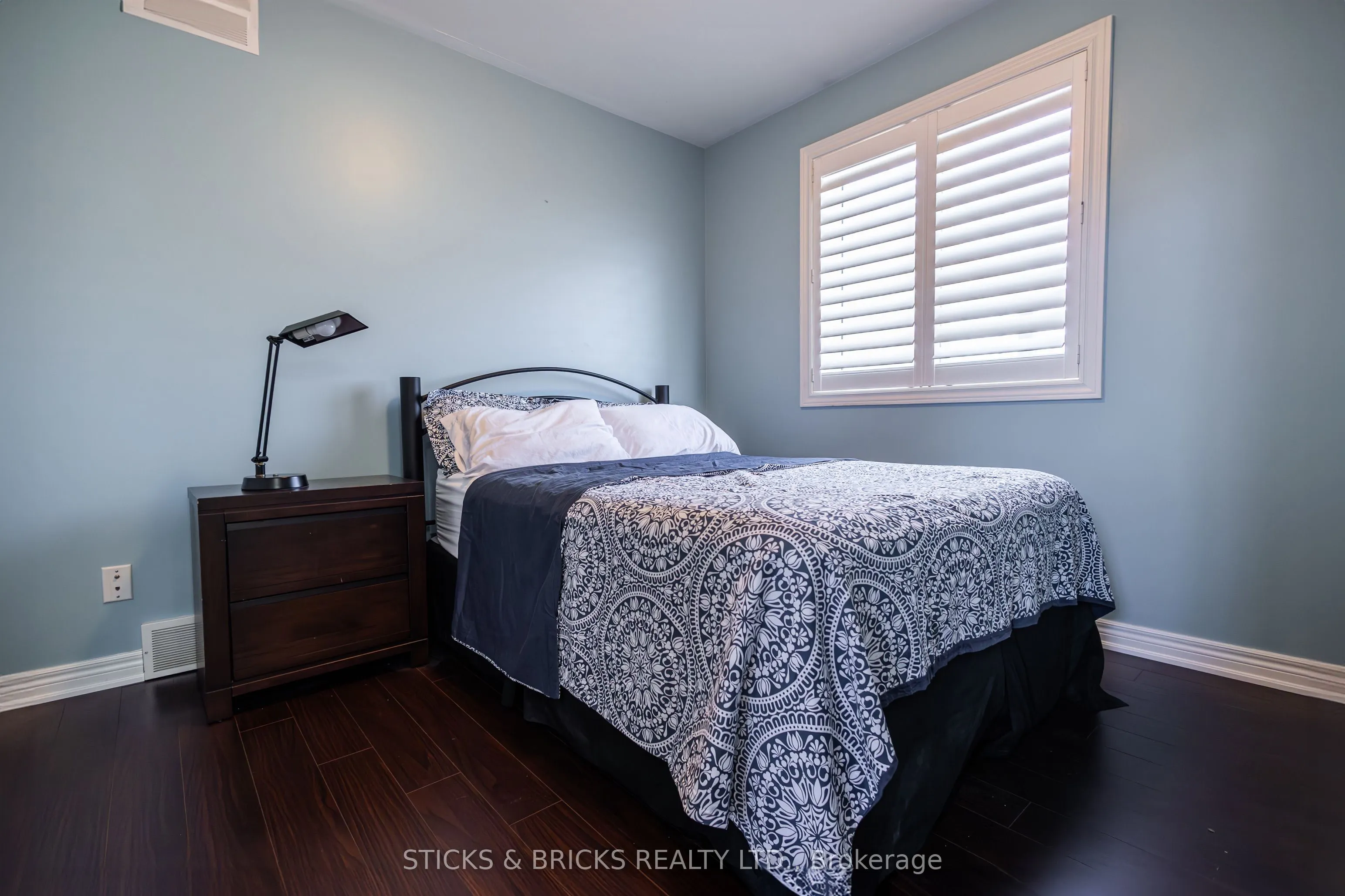 8207 Beaver Glen Drive