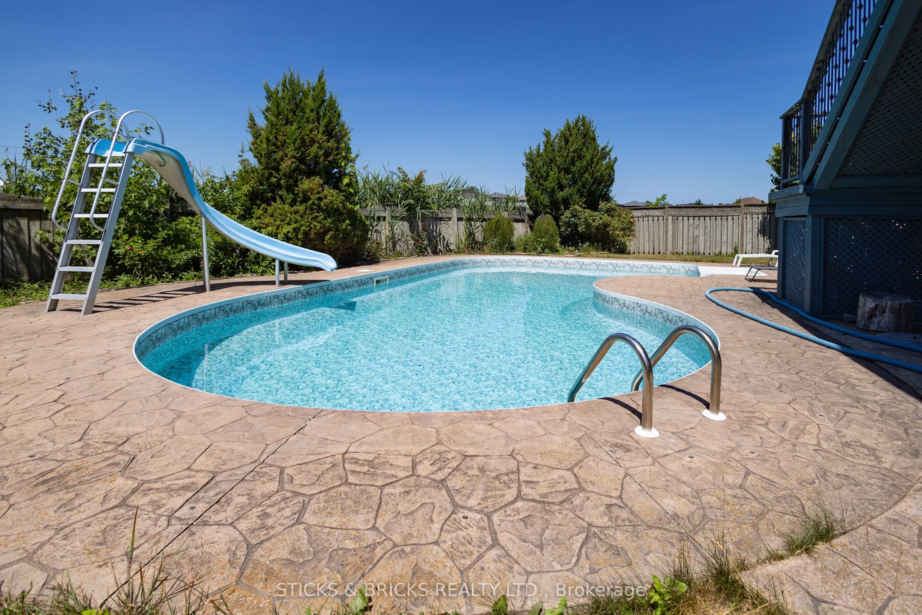 8207 Beaver Glen Drive