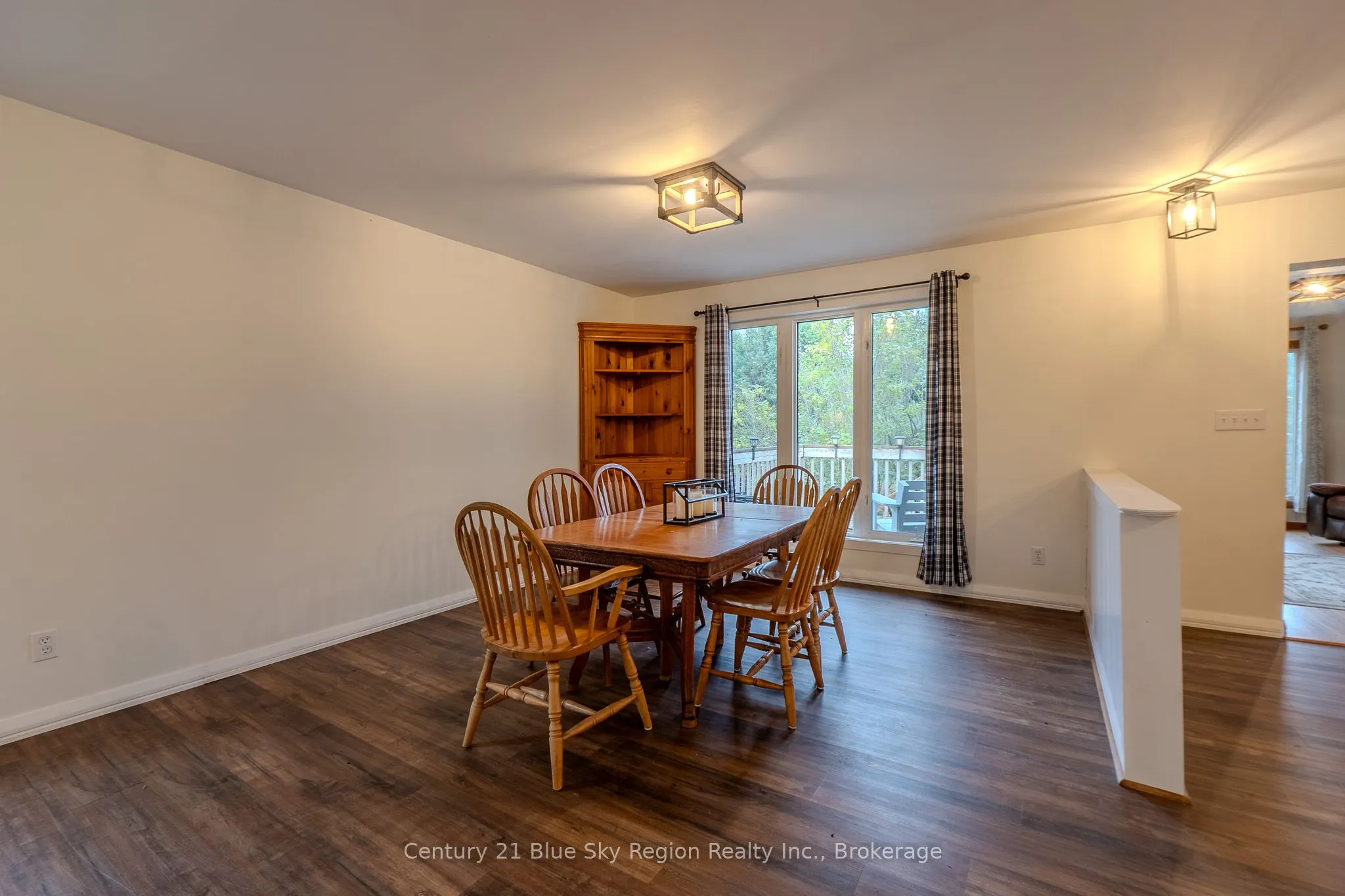 2225 Papineau Road