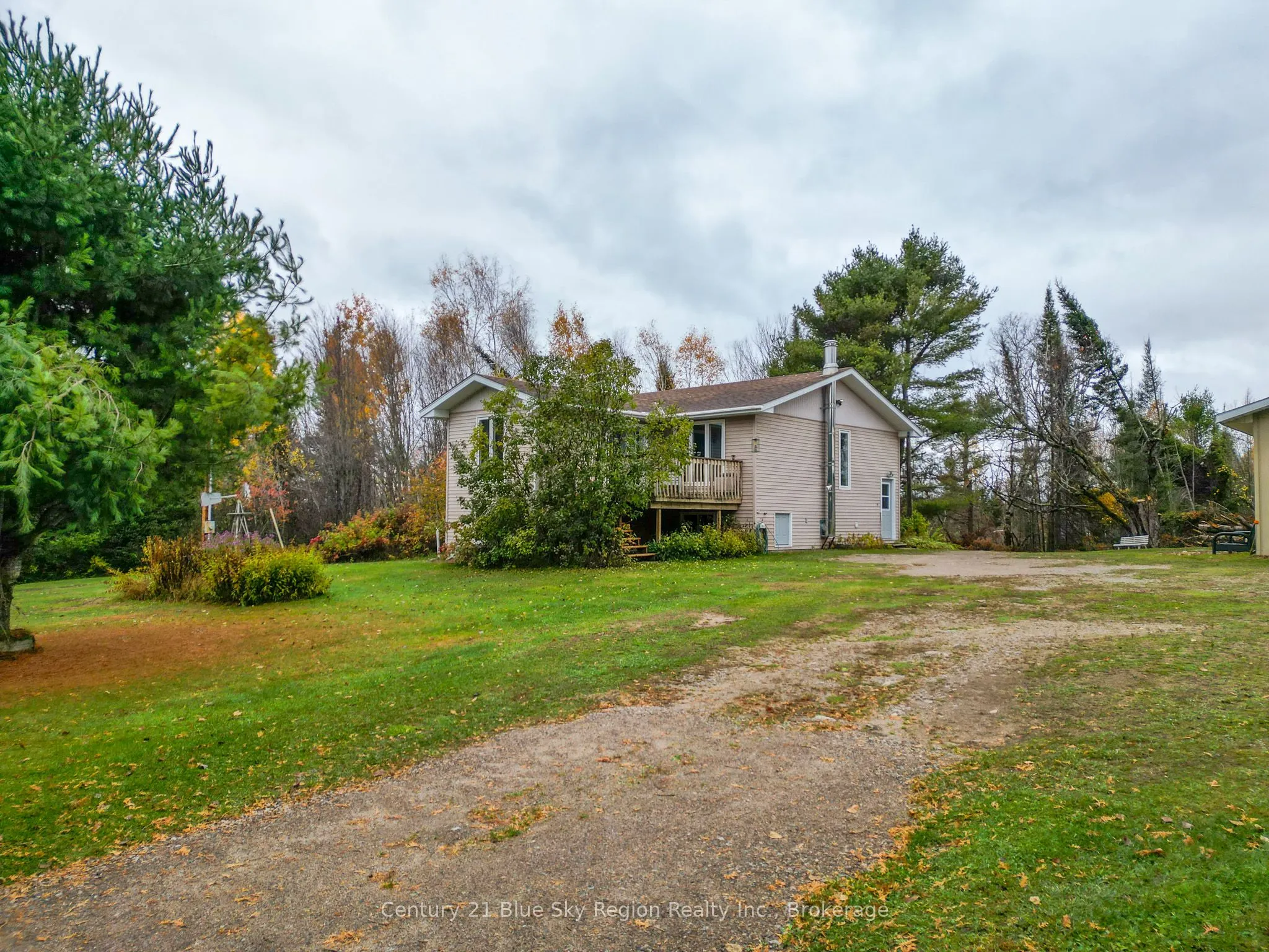 2225 Papineau Road