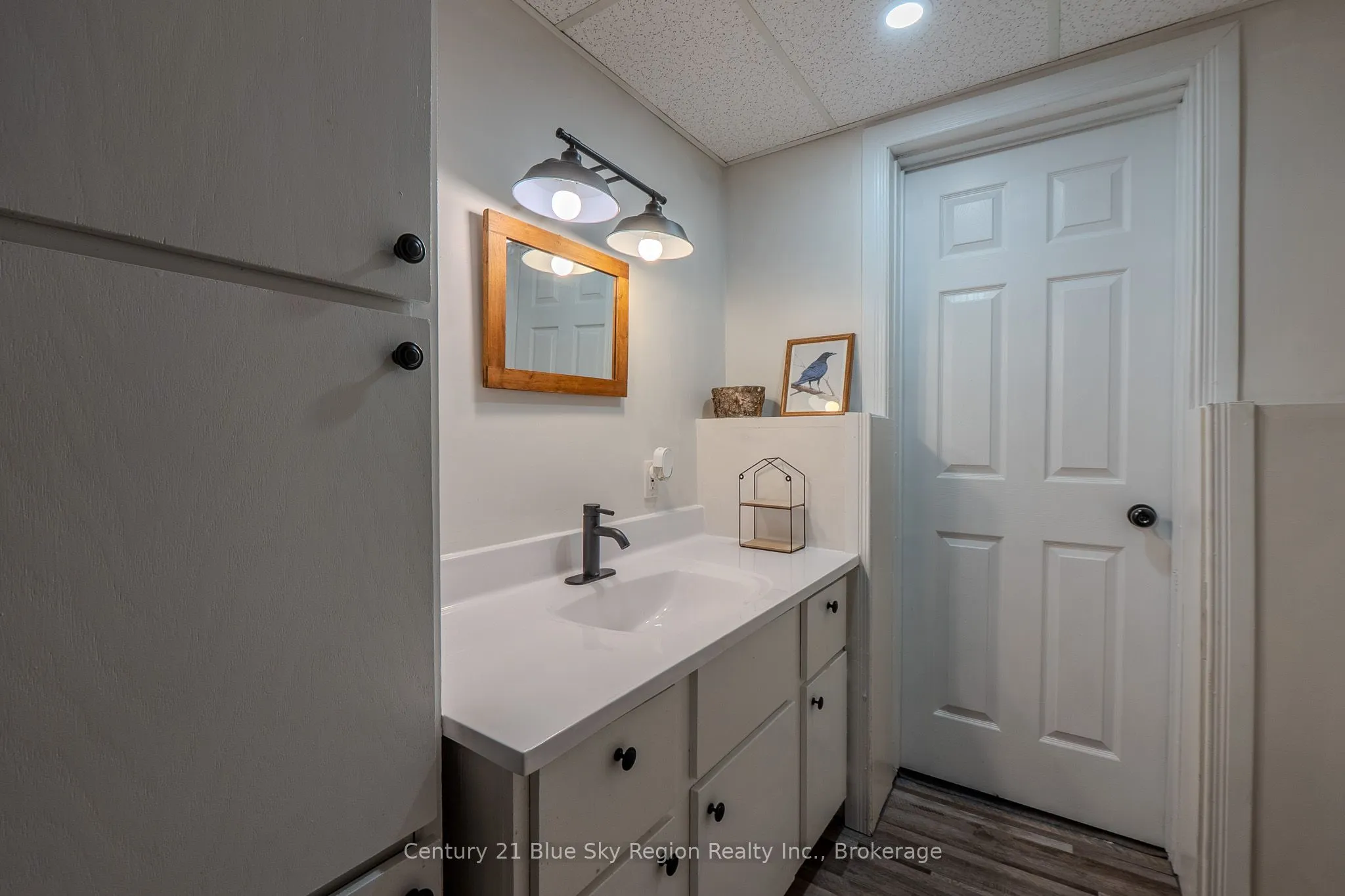 2225 Papineau Road
