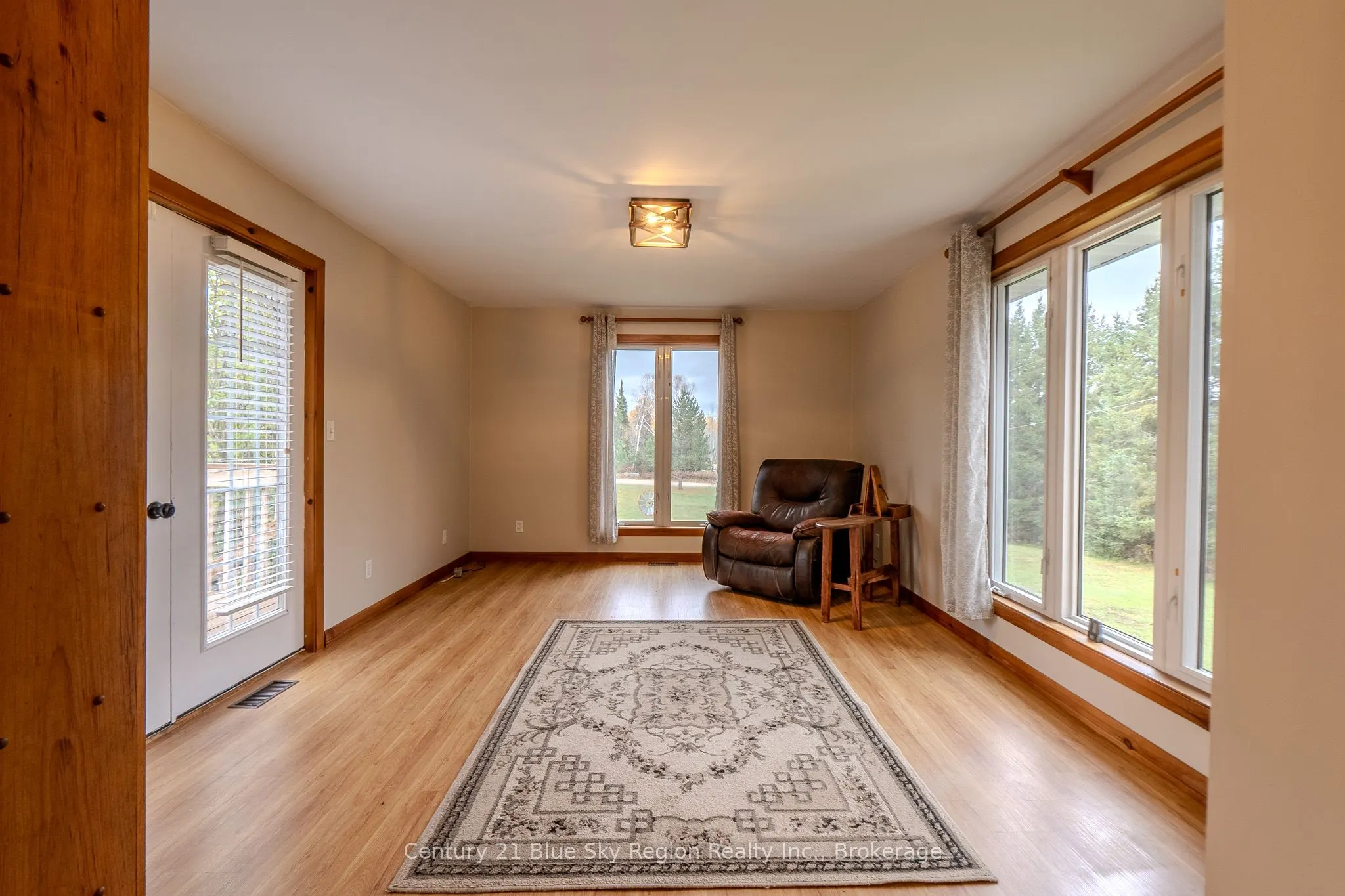 2225 Papineau Road