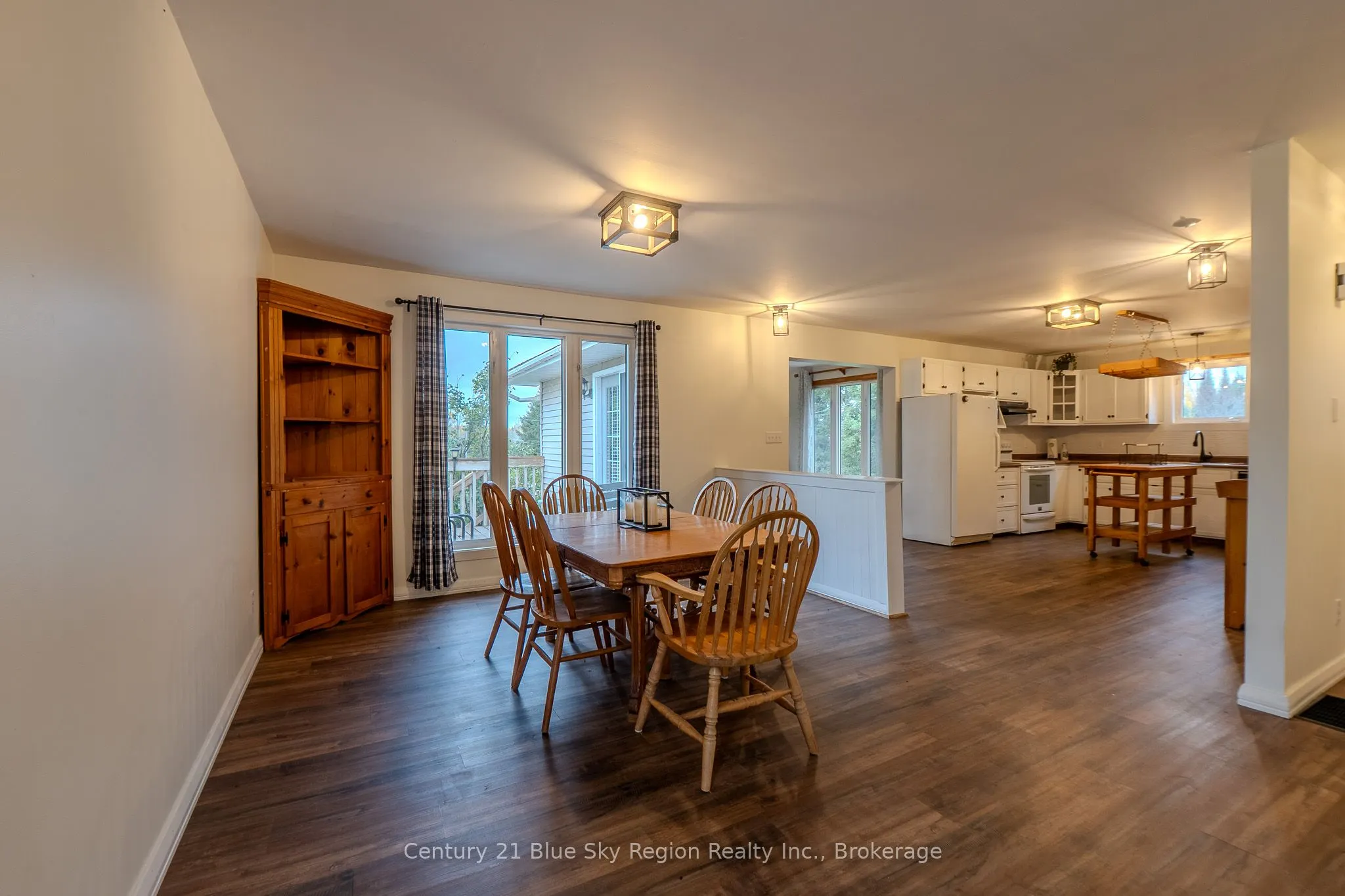 2225 Papineau Road