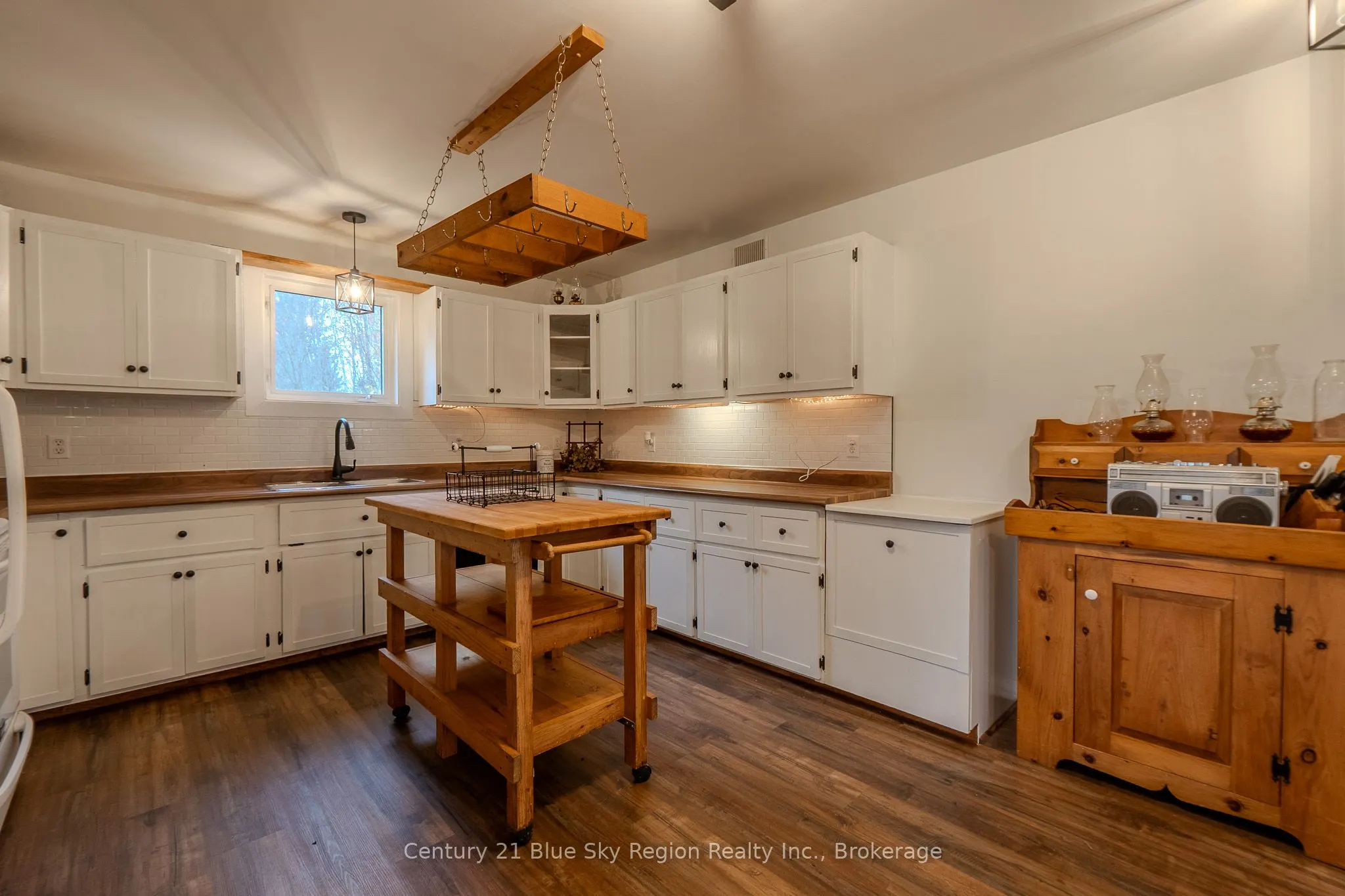 2225 Papineau Road