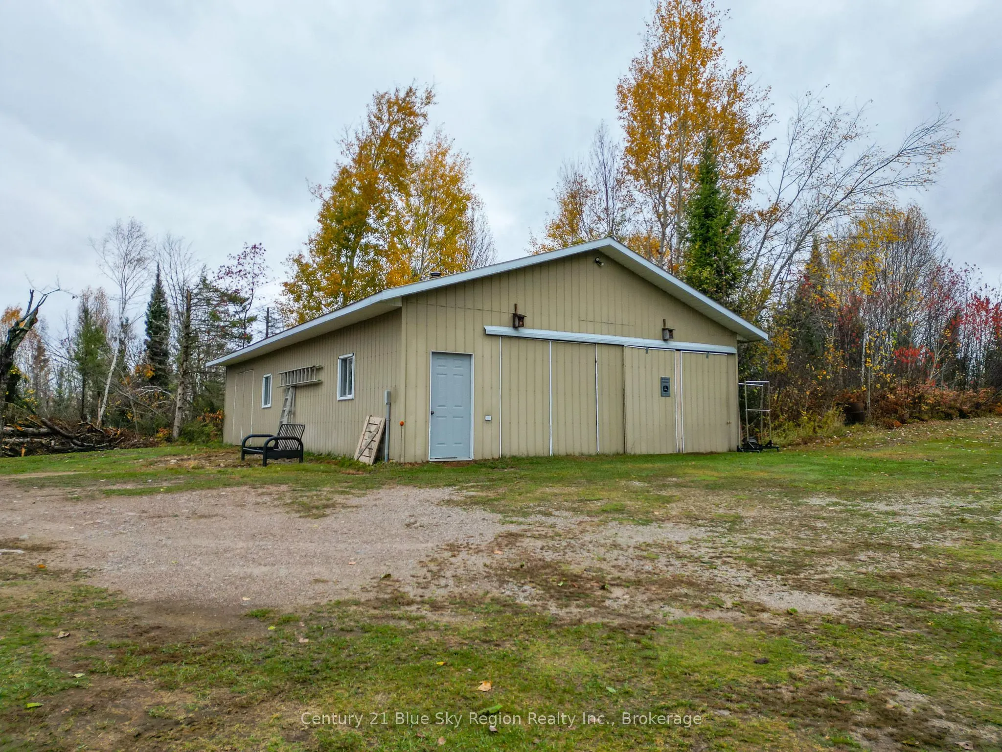 2225 Papineau Road