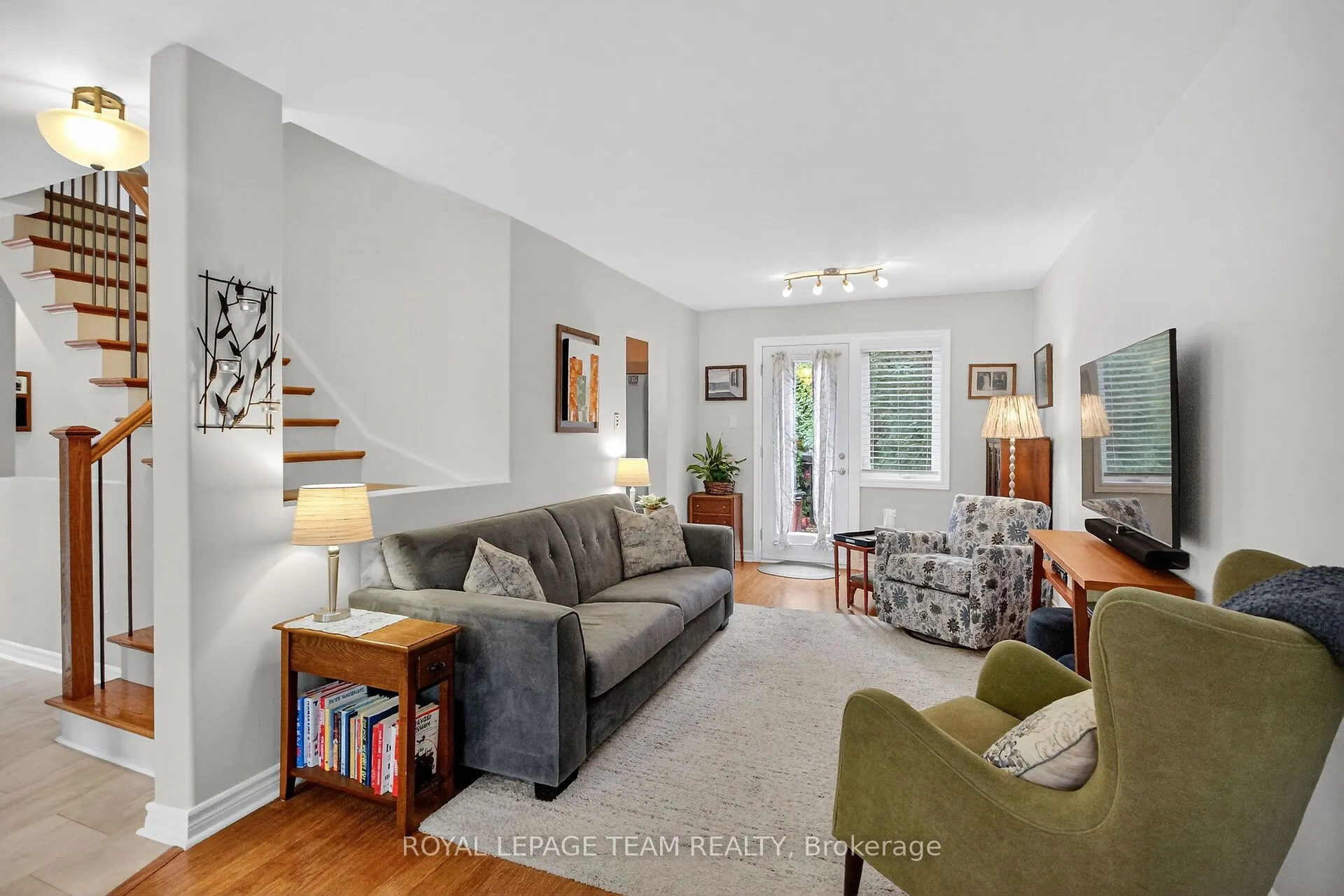 21 Raftus Square