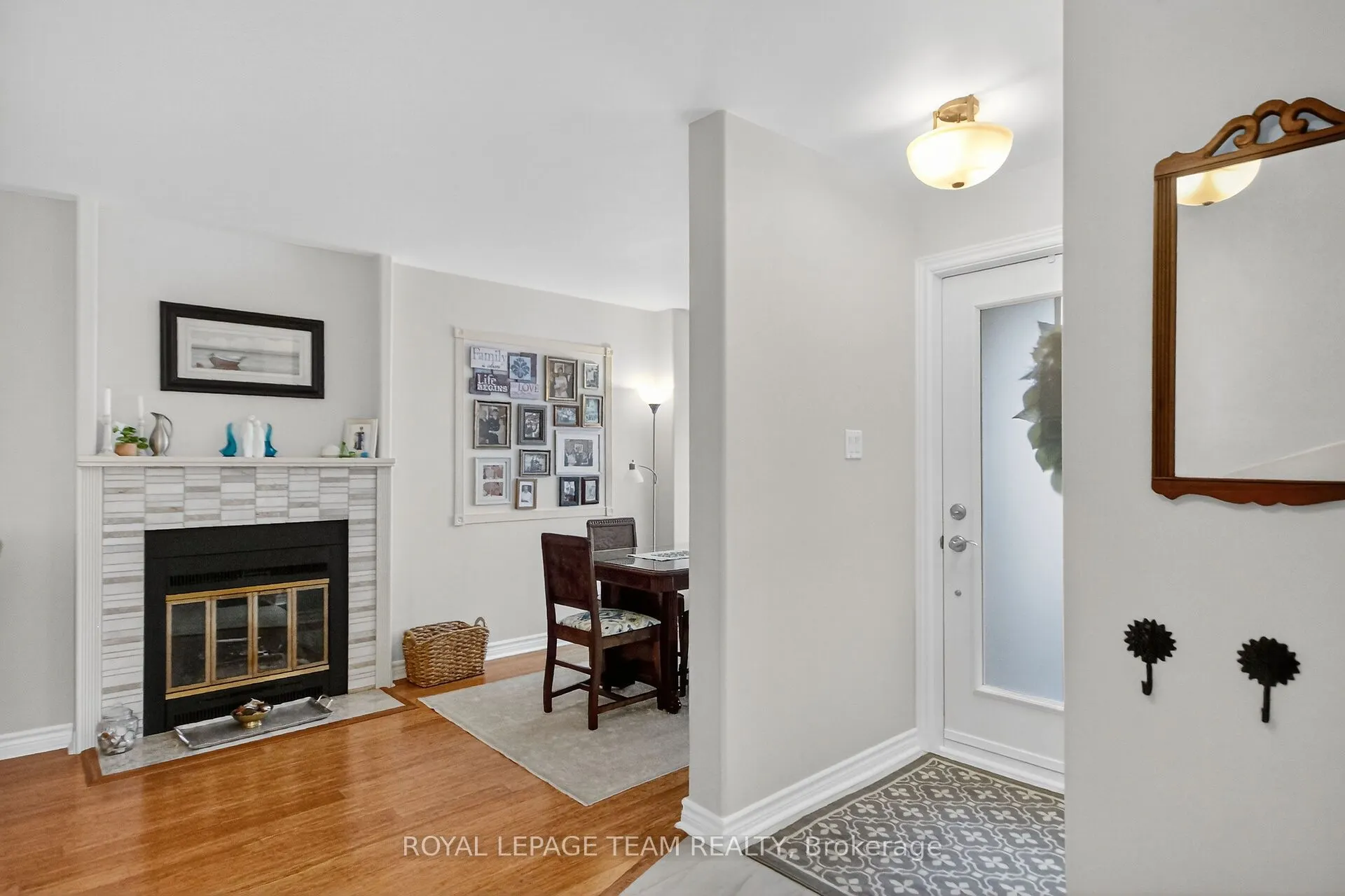 21 Raftus Square