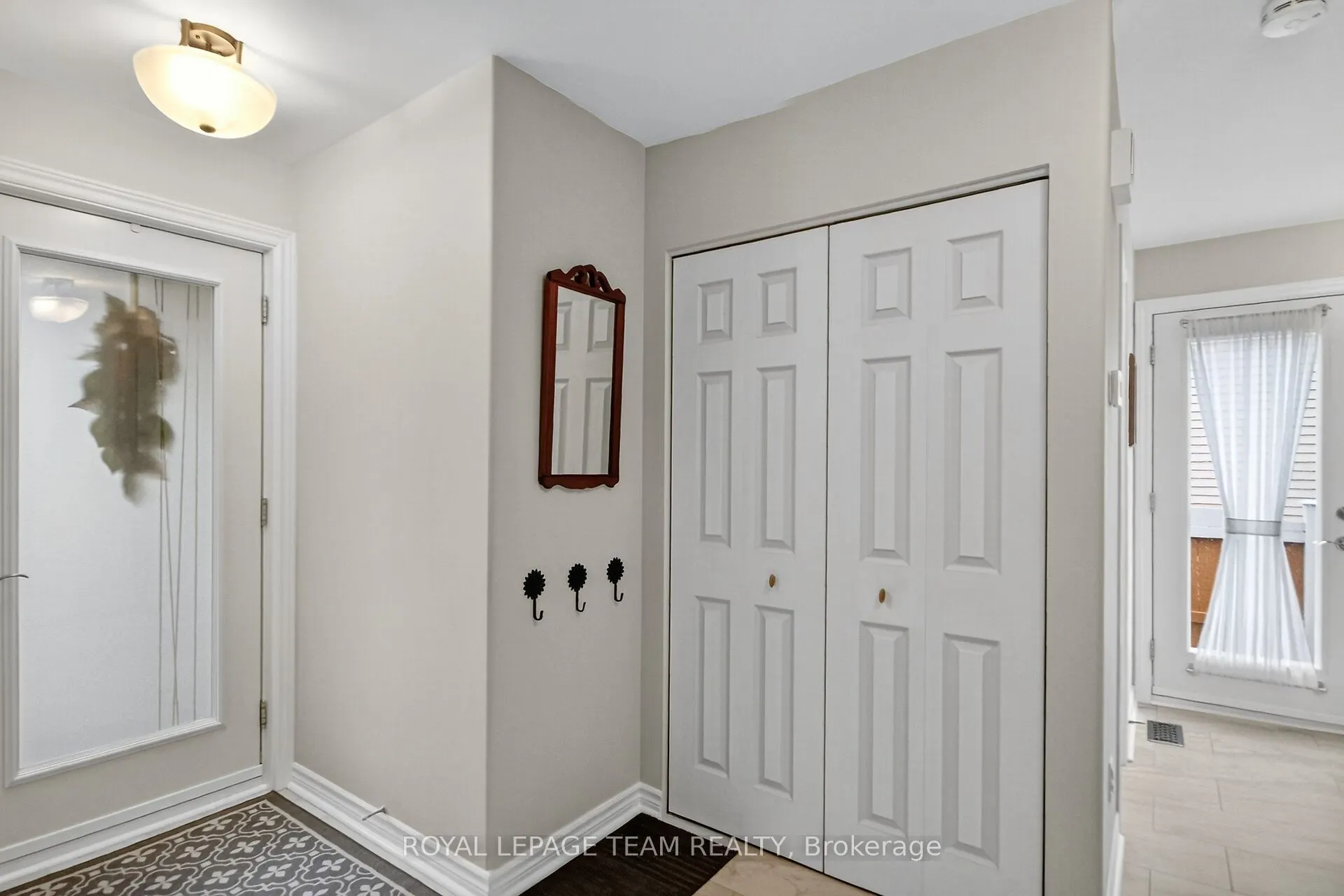 21 Raftus Square