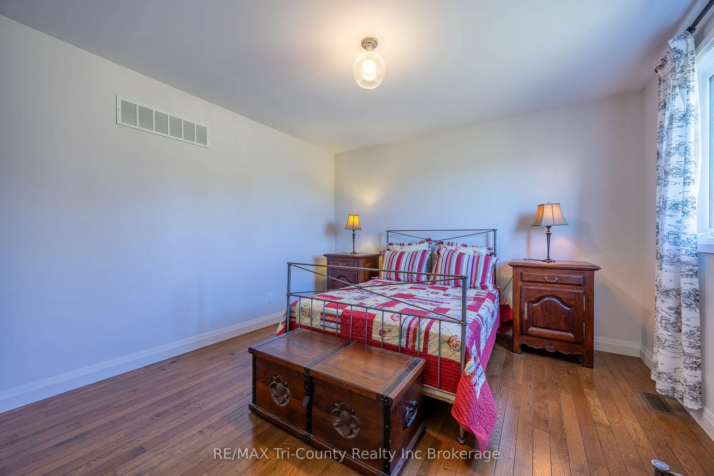 377 10th Concession Road