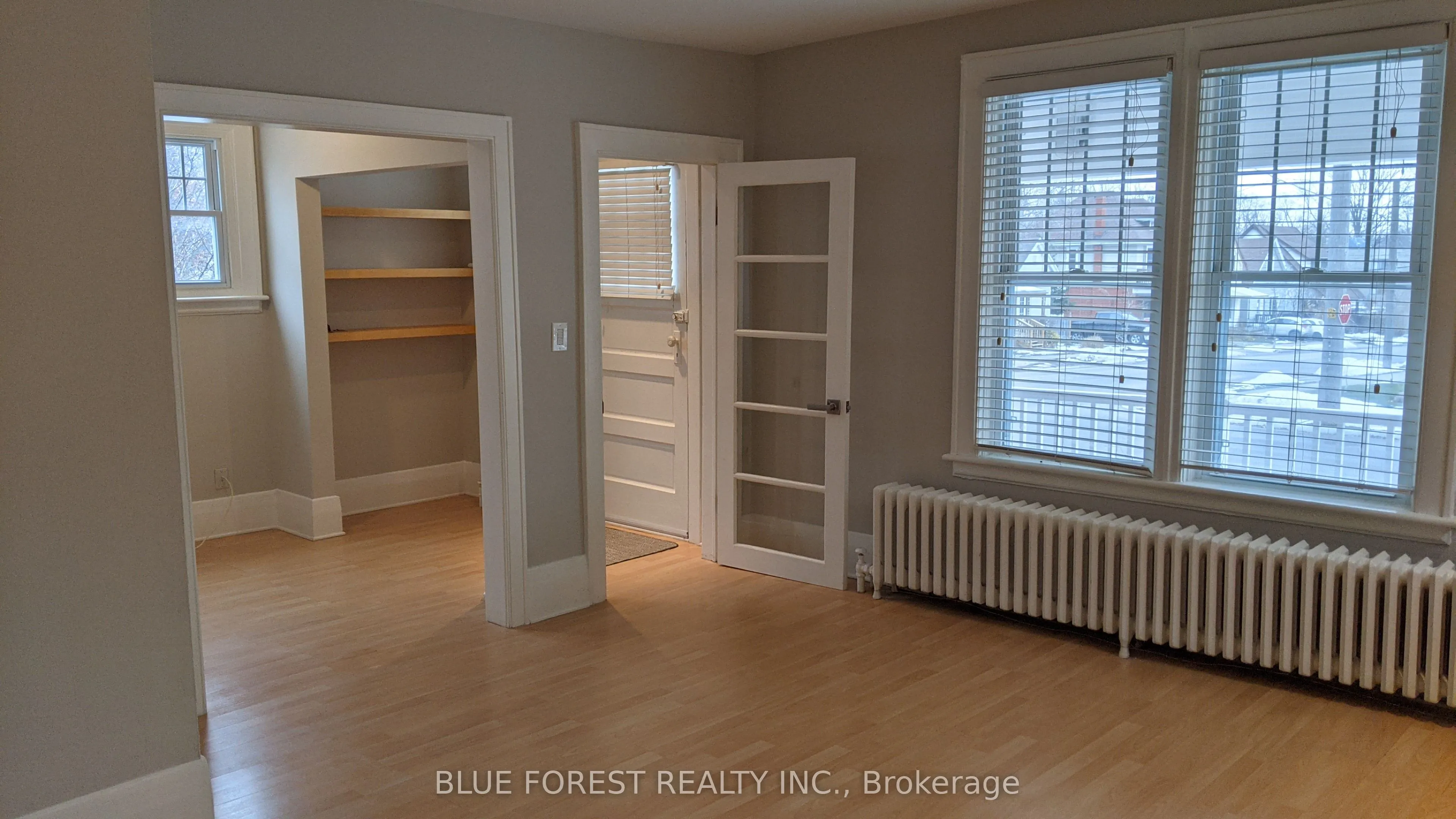 35 Cliftonvale Avenue, #MAIN FLOOR