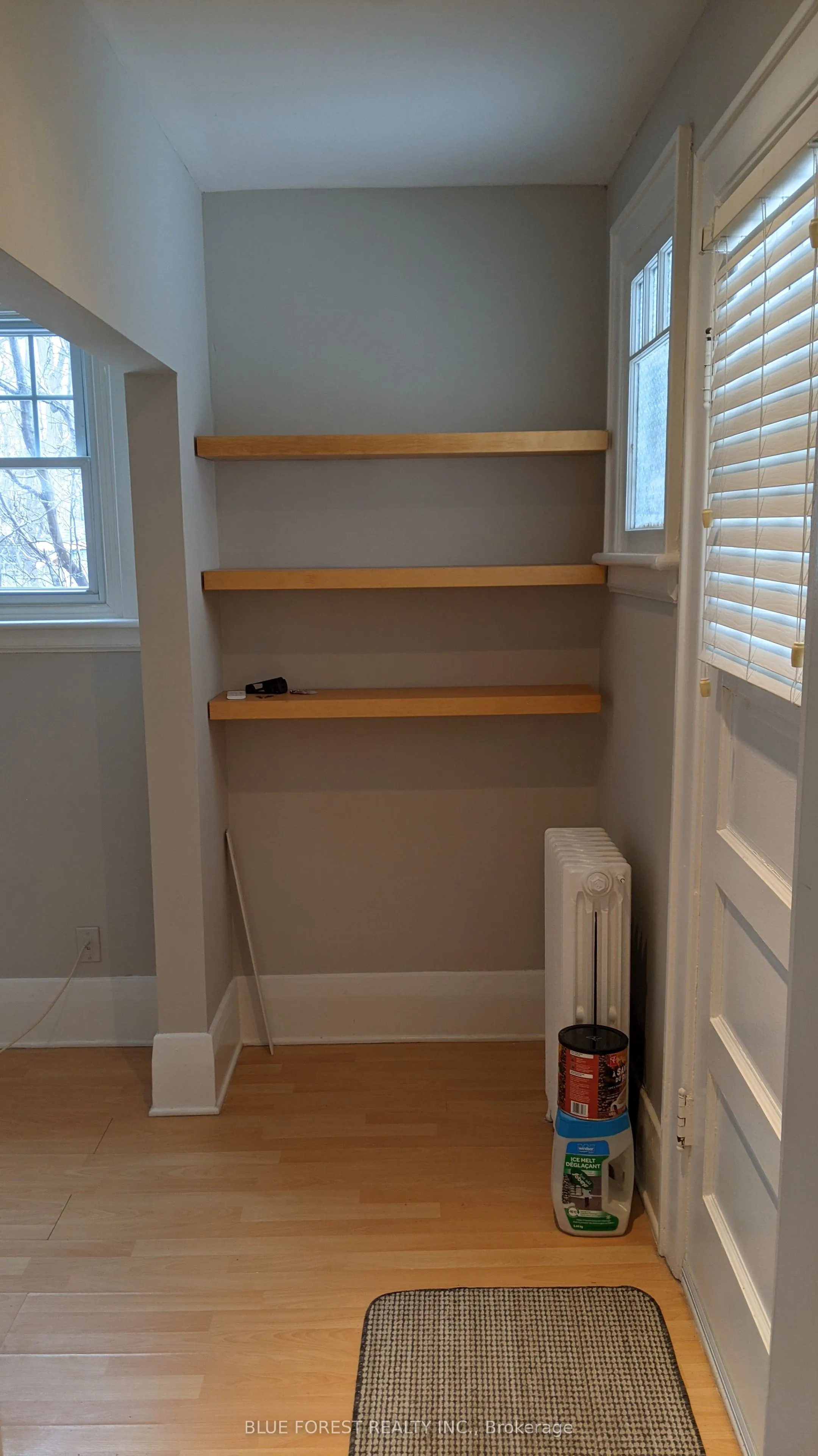 35 Cliftonvale Avenue, #MAIN FLOOR