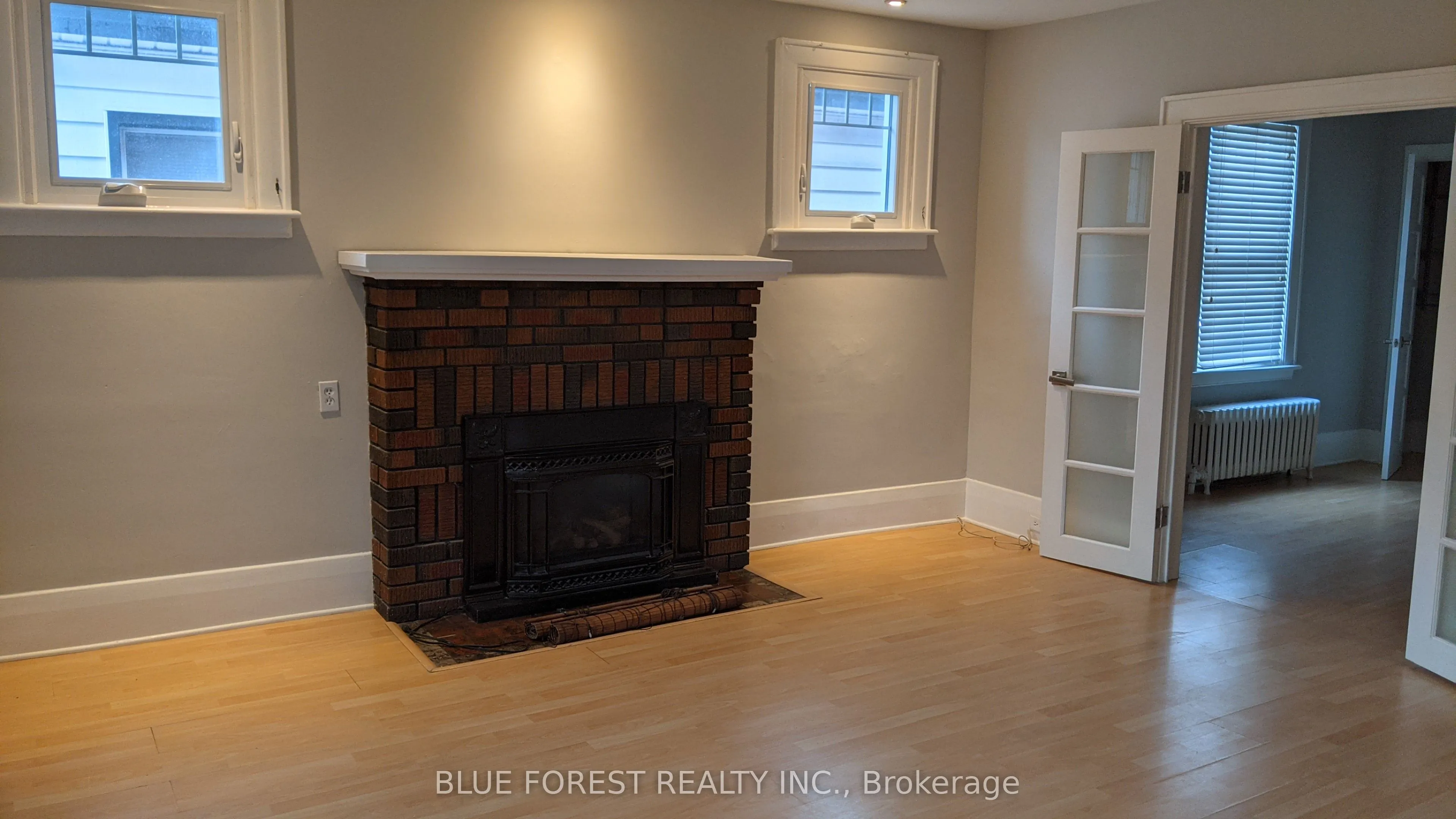 35 Cliftonvale Avenue, #MAIN FLOOR