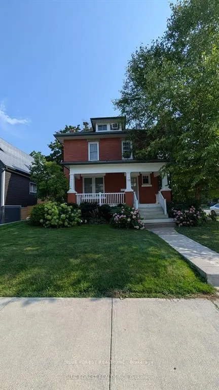 35 Cliftonvale Avenue, #MAIN FLOOR
