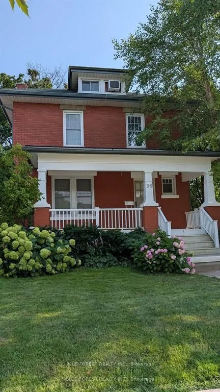 35 Cliftonvale Avenue, #MAIN FLOOR