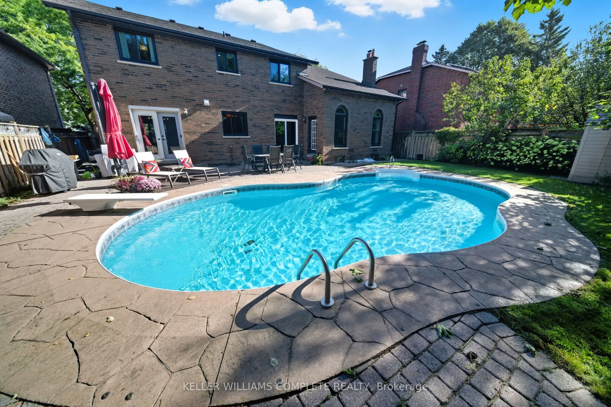 142 Meadowbrook Drive