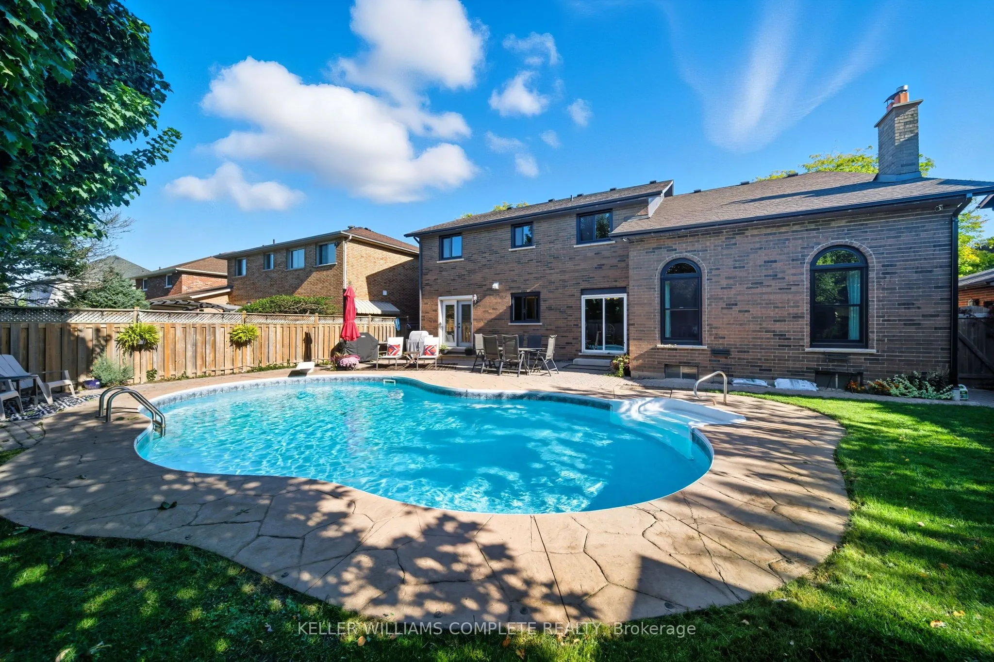 142 Meadowbrook Drive