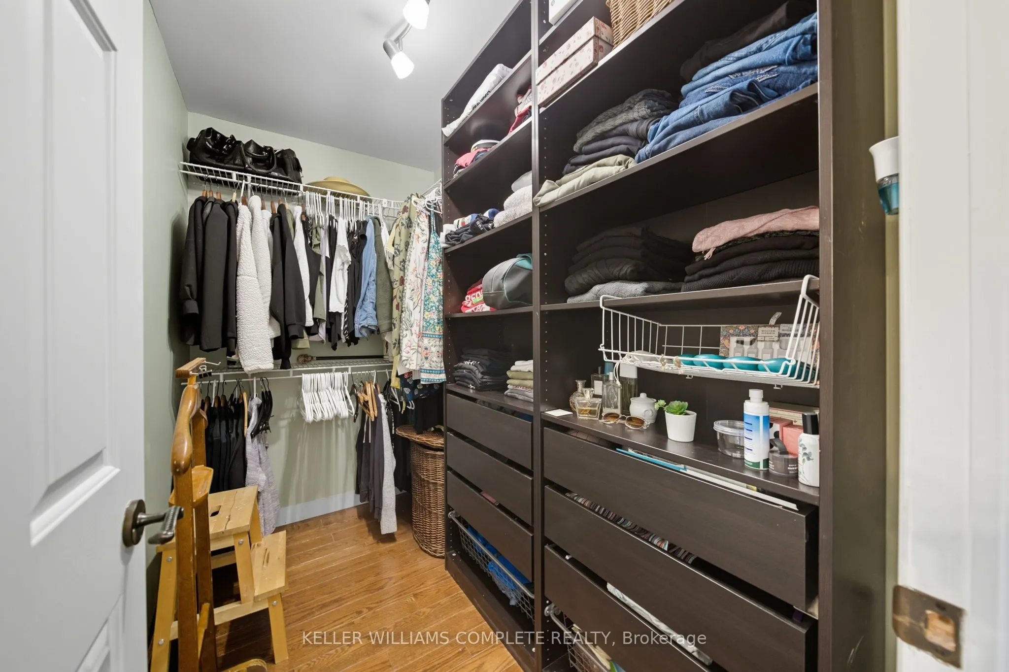 142 Meadowbrook Drive