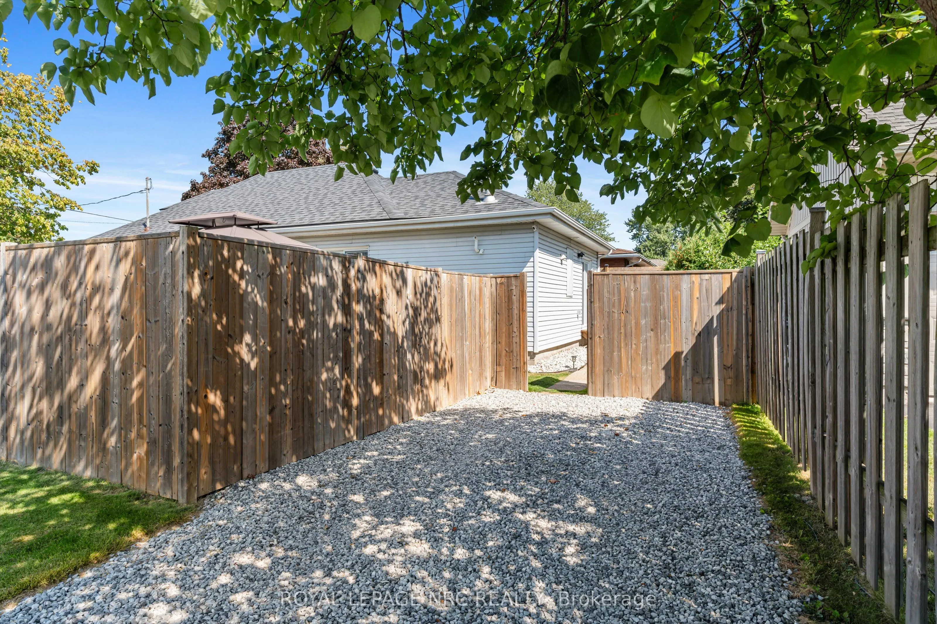 264 Lakeshore Road