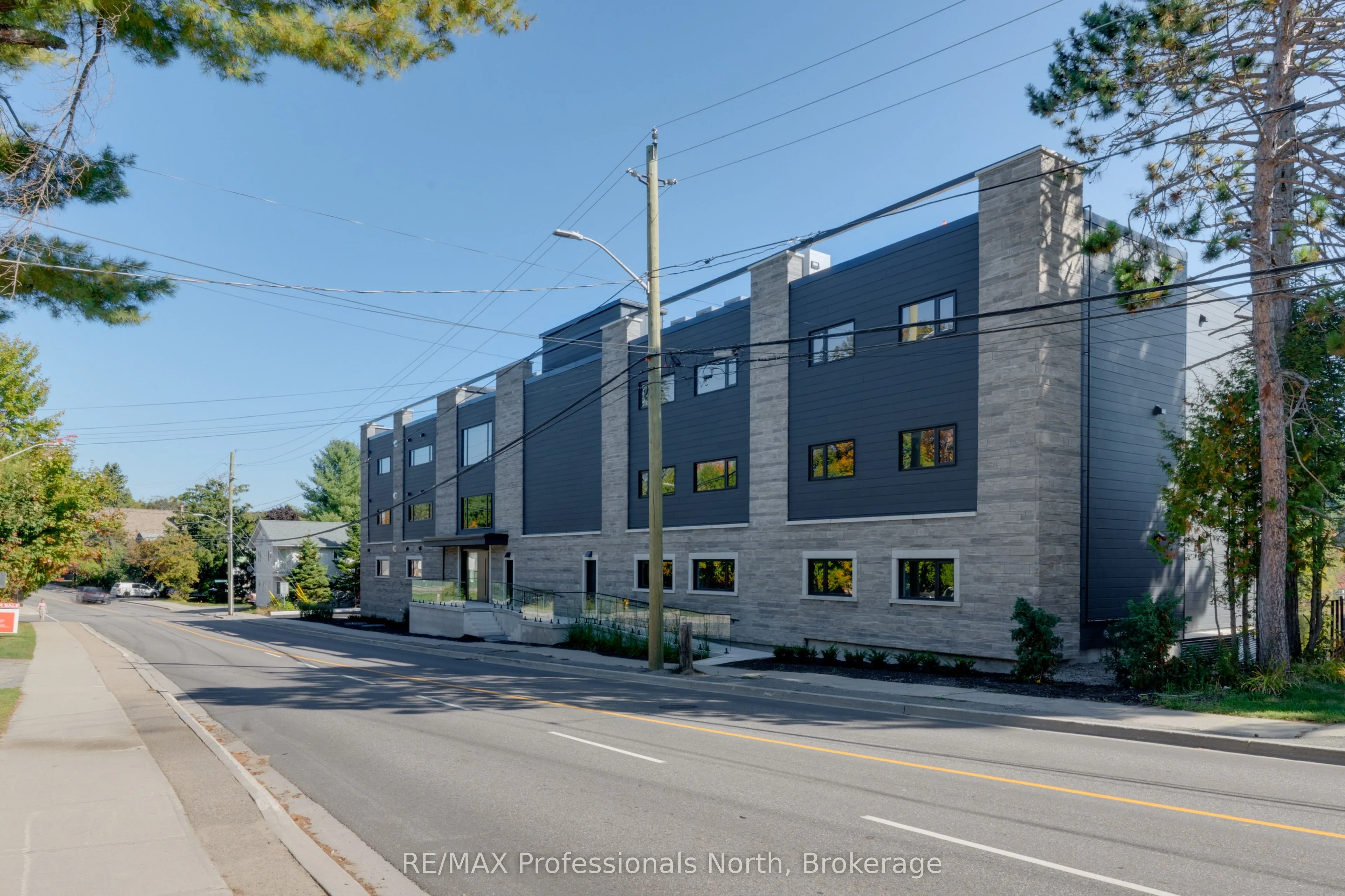 32 Brunel Road, #101
