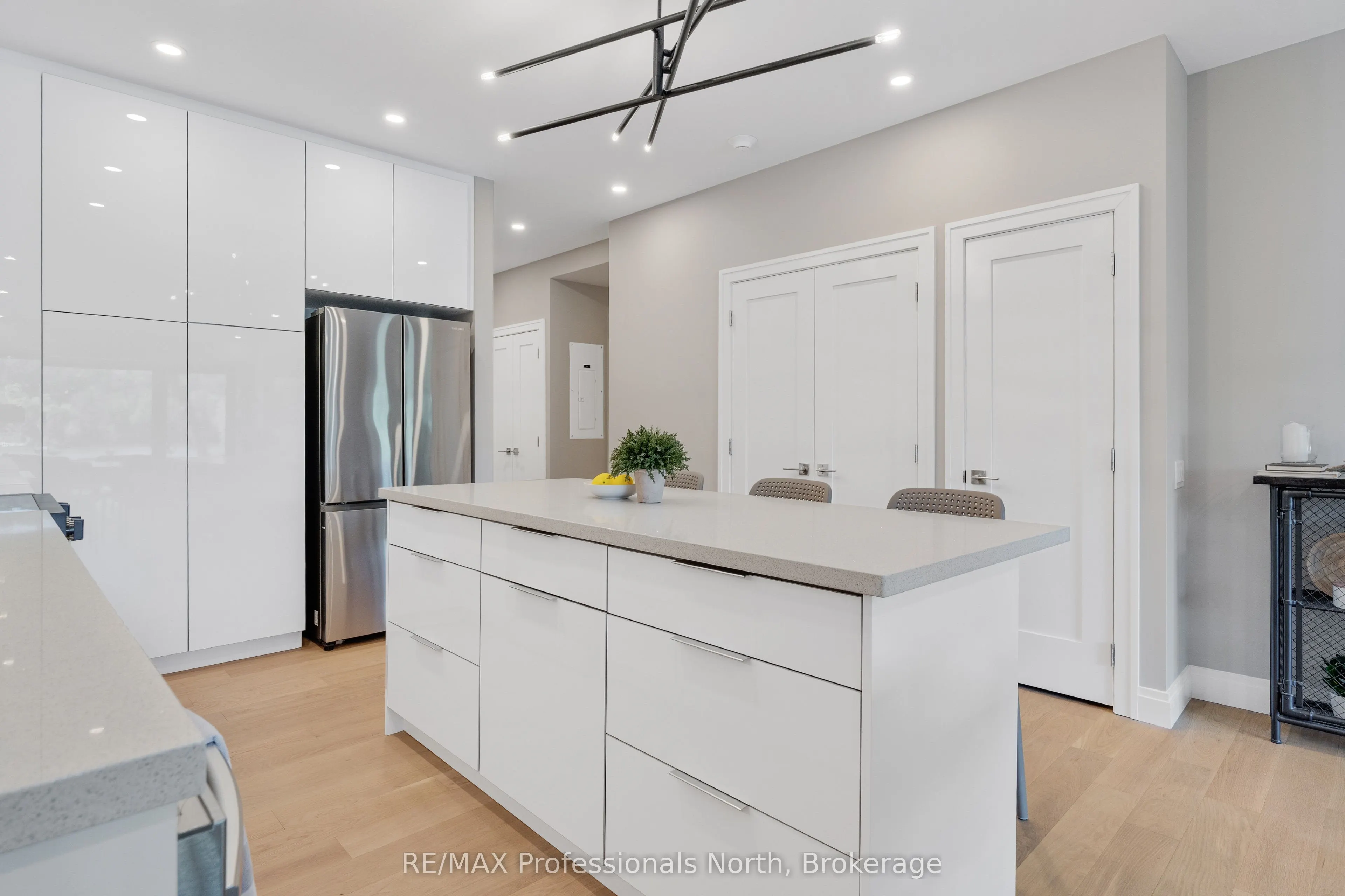 32 Brunel Road, #204
