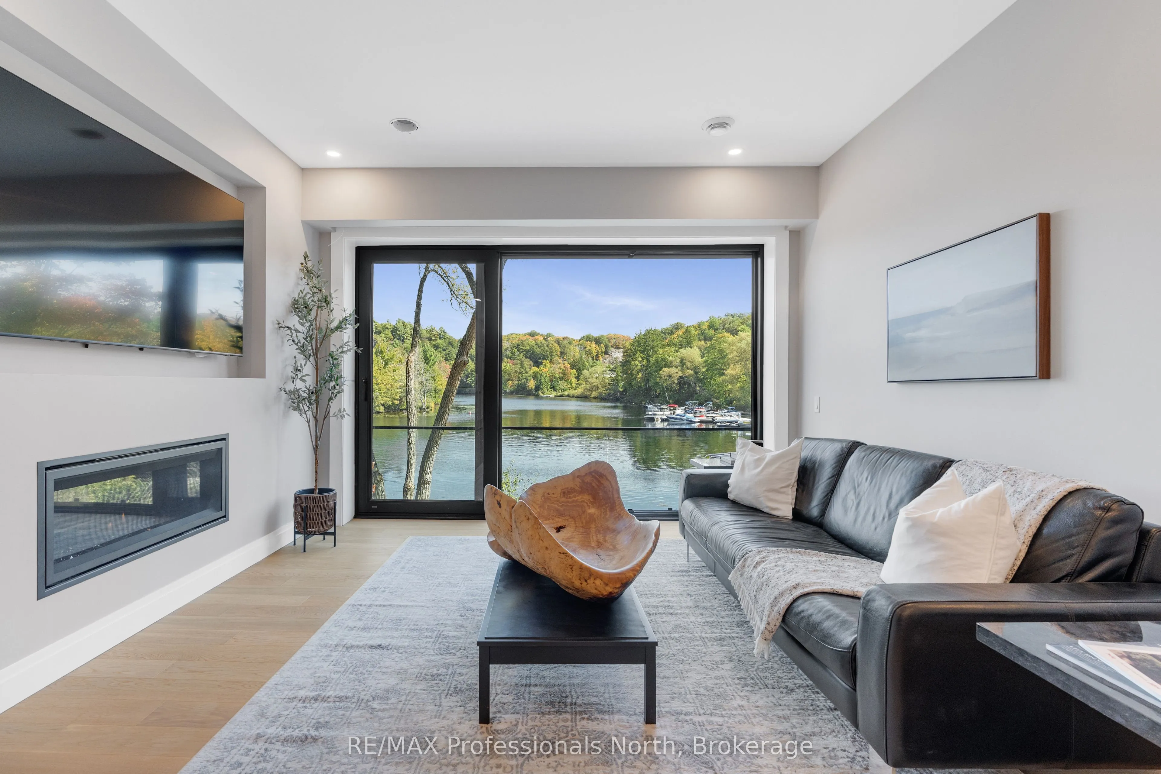 32 Brunel Road, #204