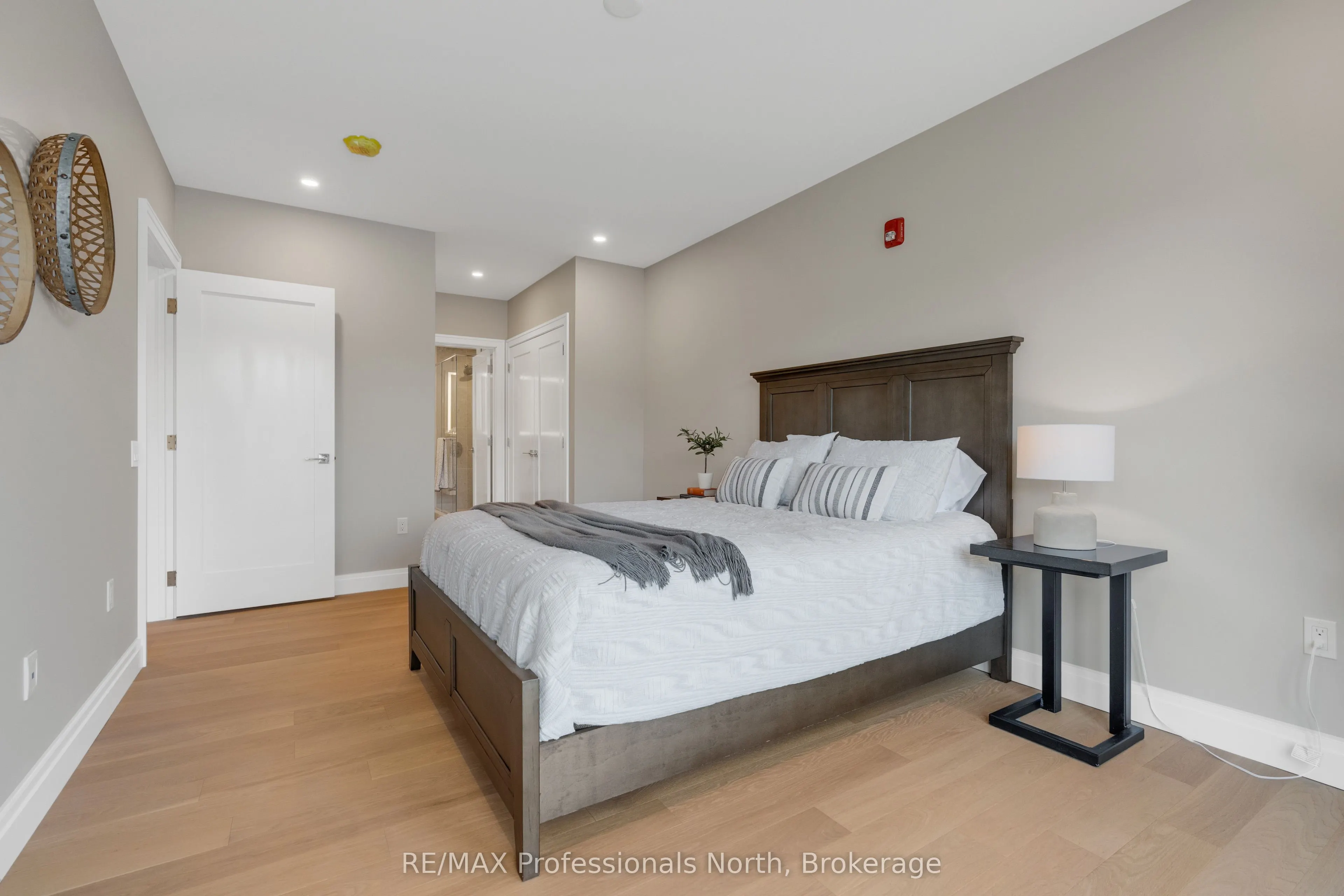 32 Brunel Road, #105
