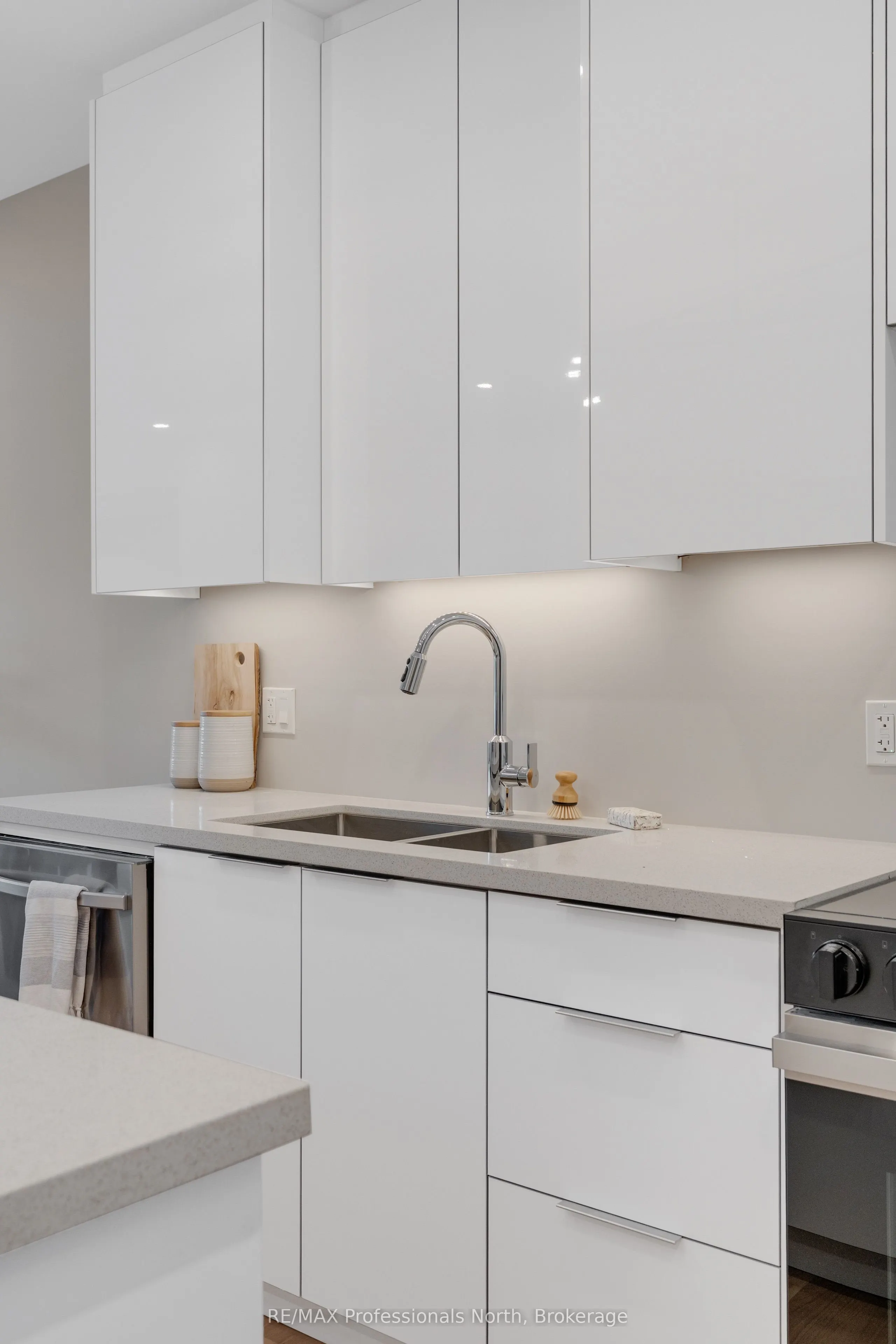 32 Brunel Road, #201