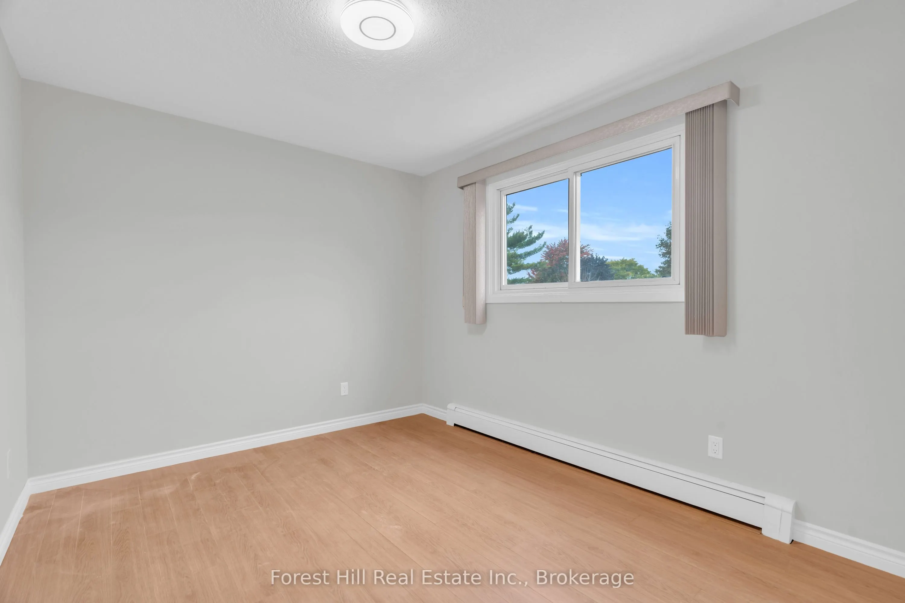 35 Shaftsbury Drive