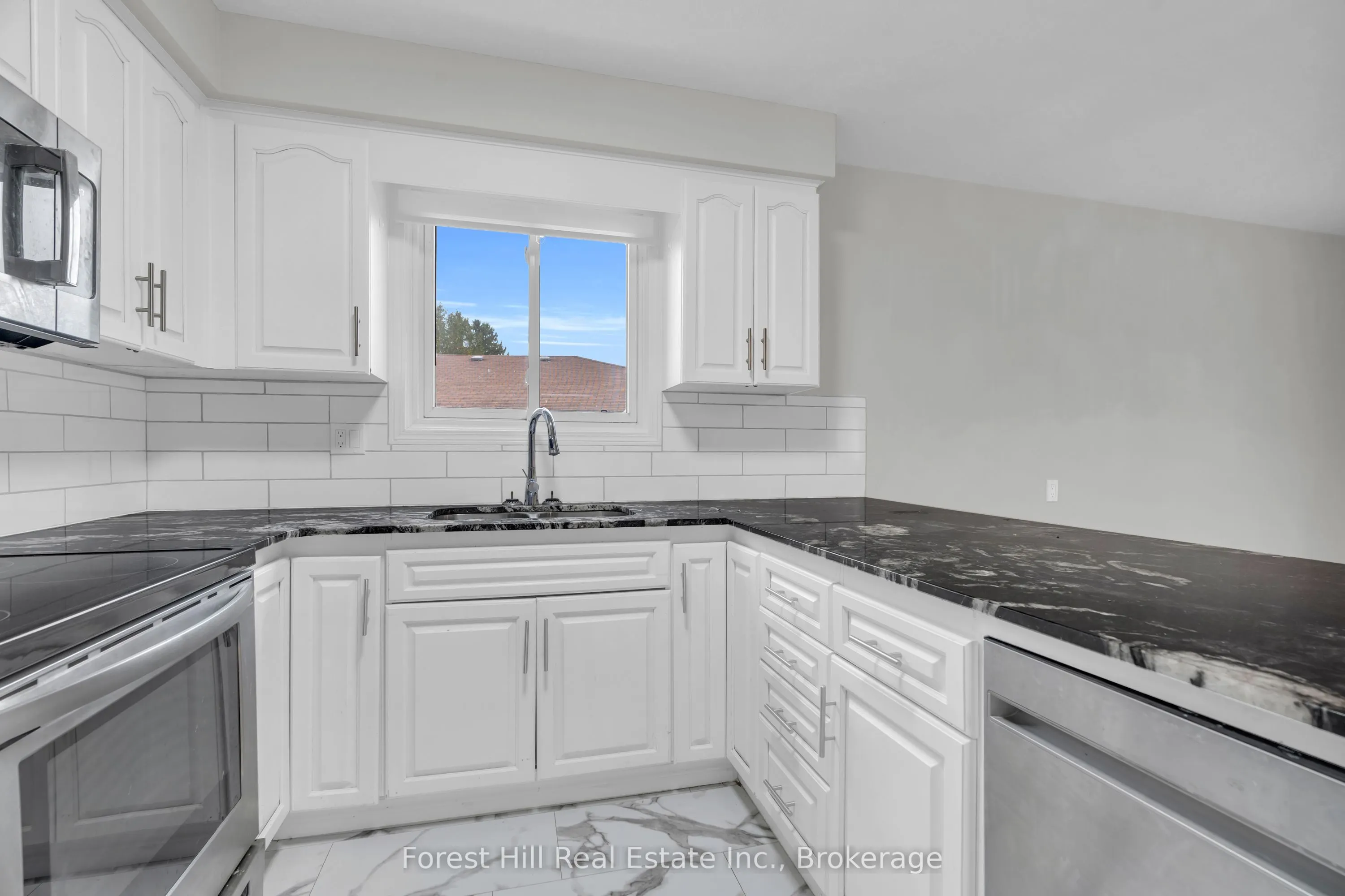 35 Shaftsbury Drive