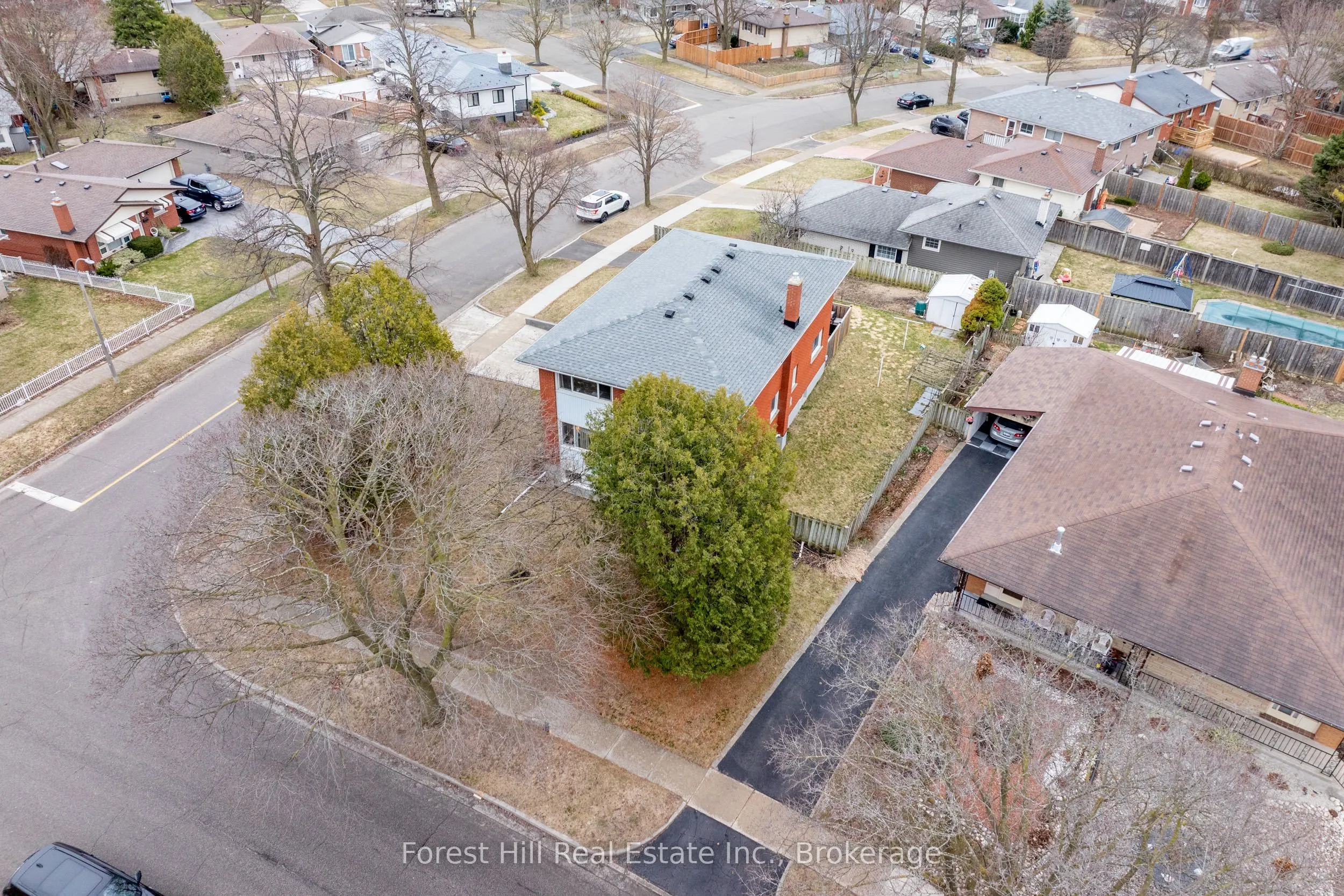 35 Shaftsbury Drive