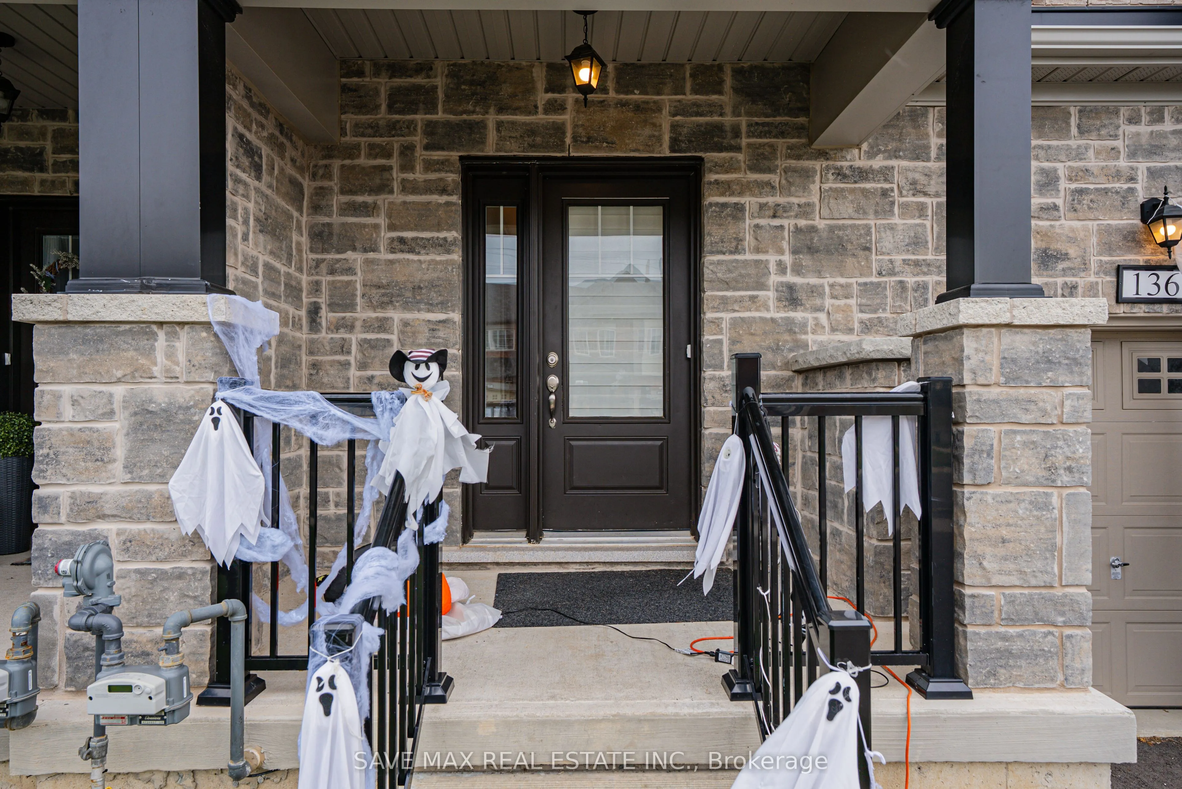 136 Sapphire Way