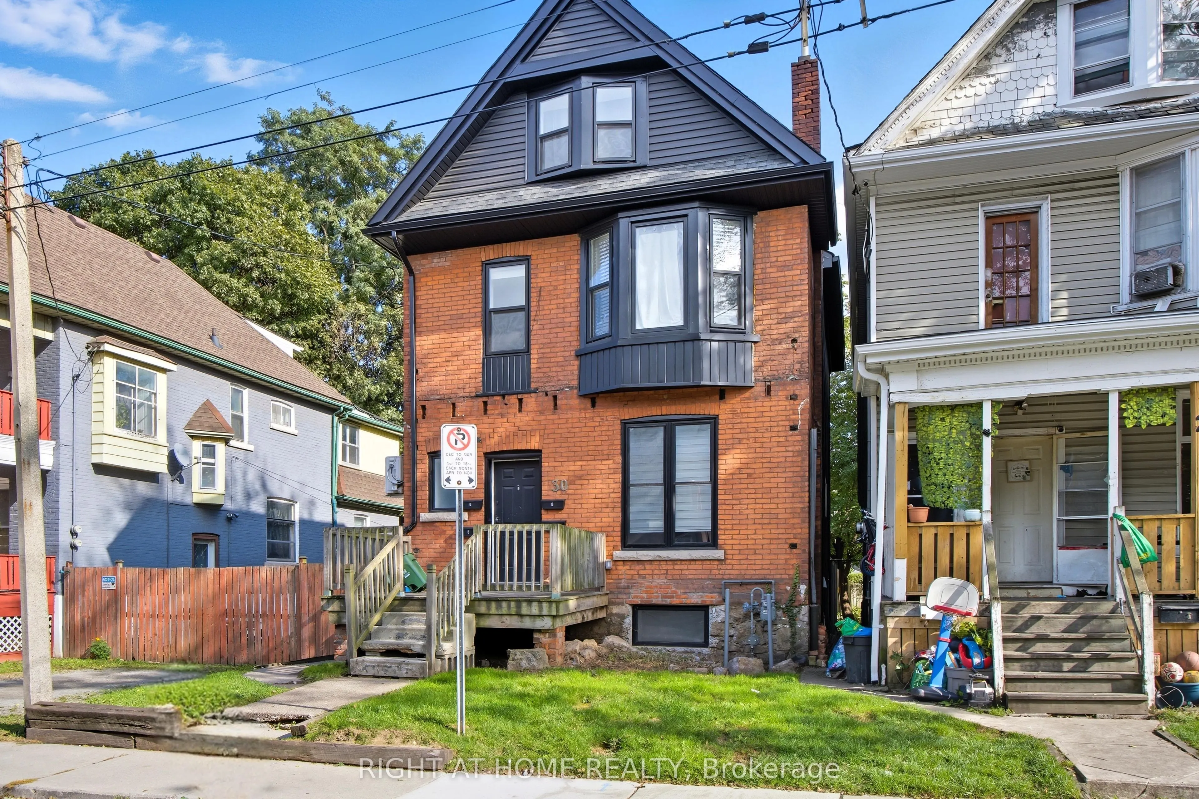 30 Stirton Street, #4