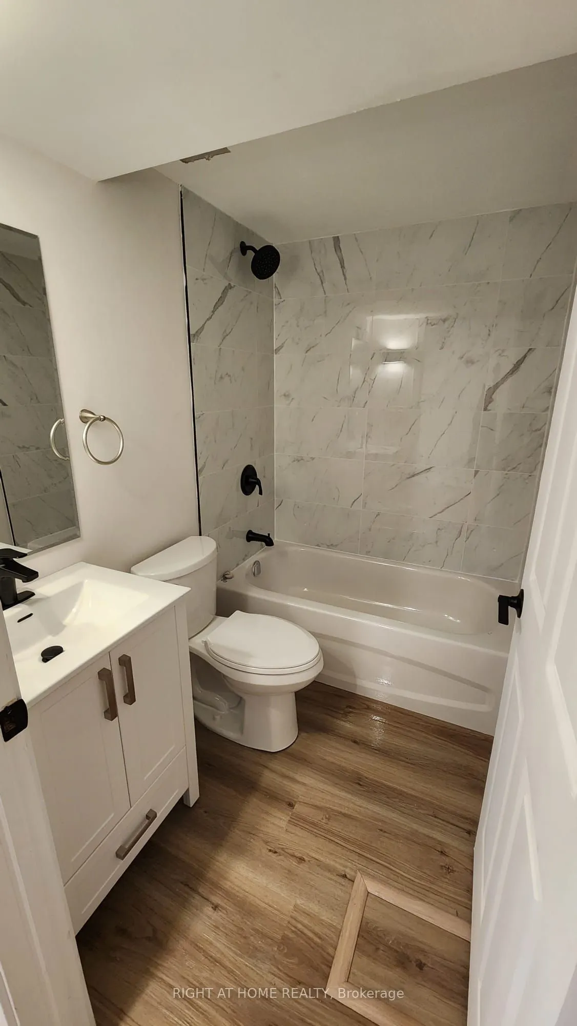 30 Stirton Street, #4