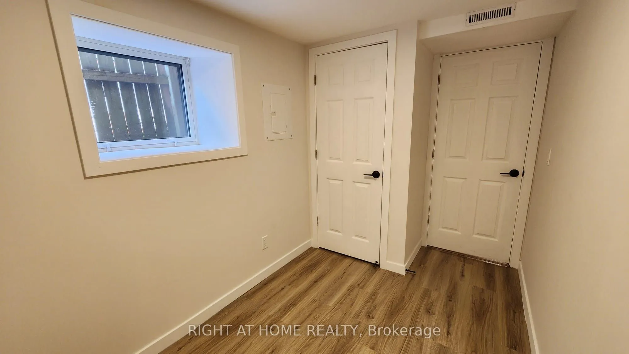 30 Stirton Street, #4