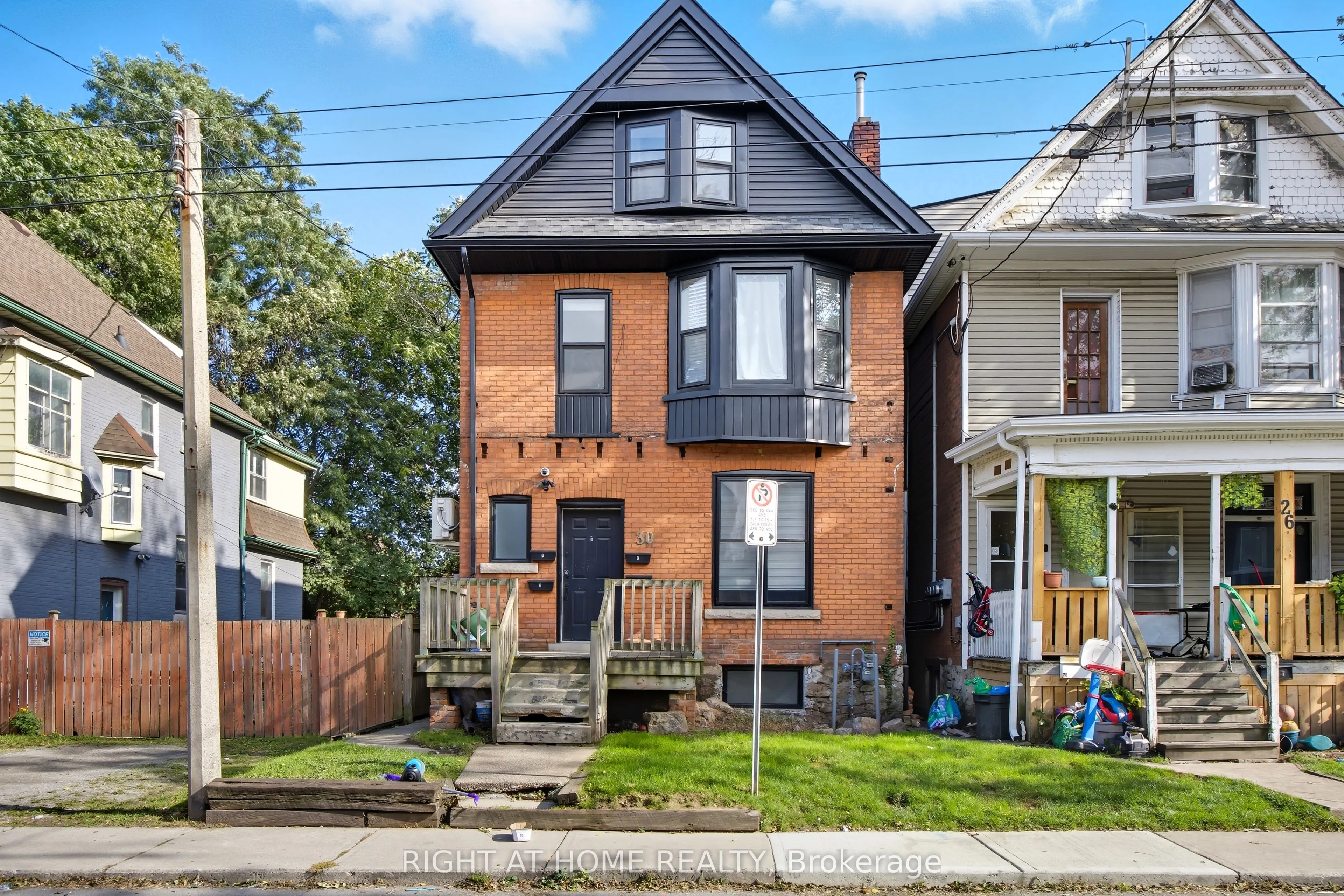 30 Stirton Street, #4