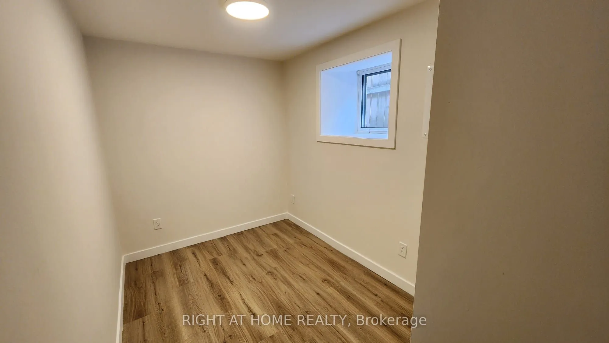 30 Stirton Street, #4