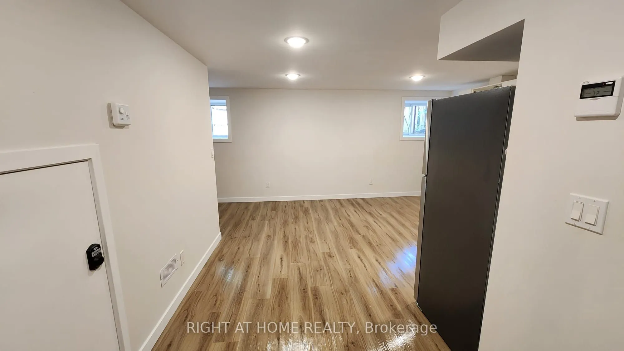 30 Stirton Street, #4