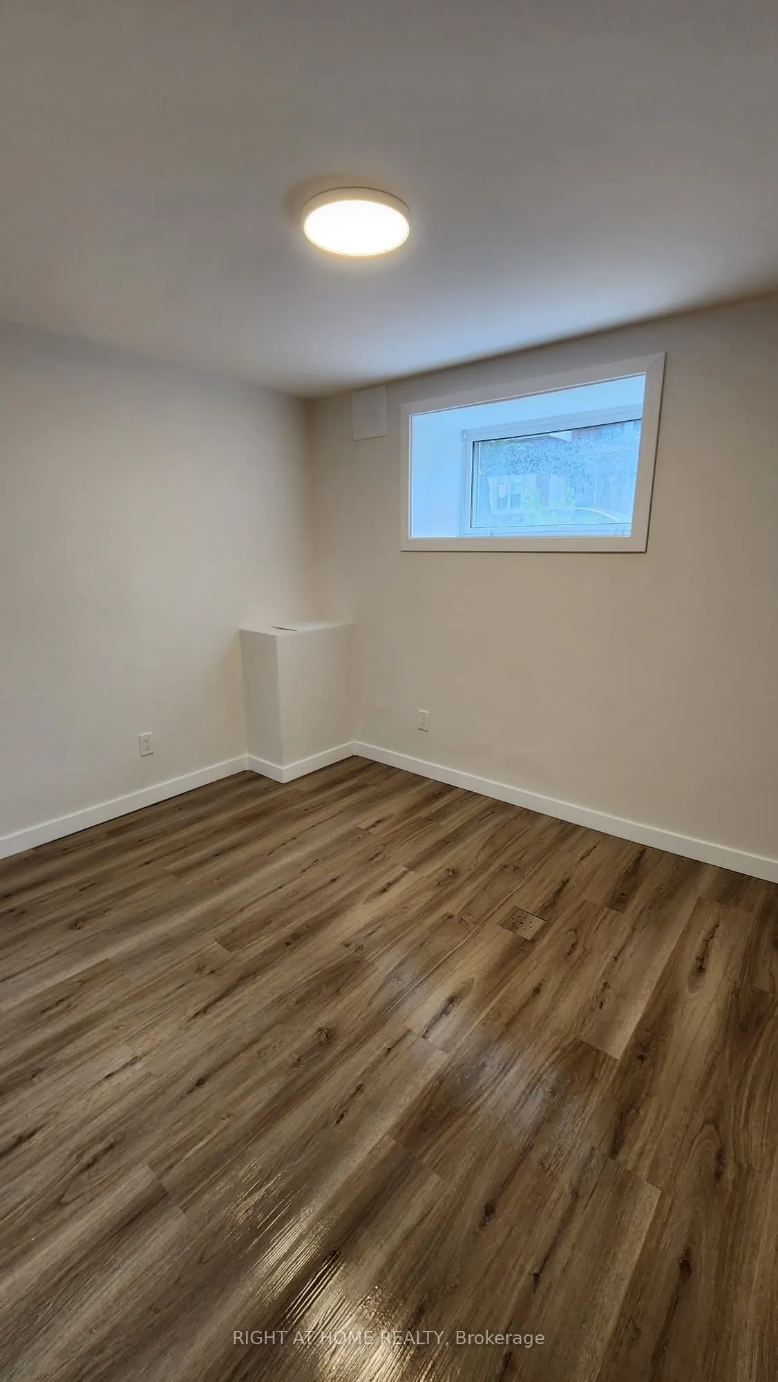30 Stirton Street, #4
