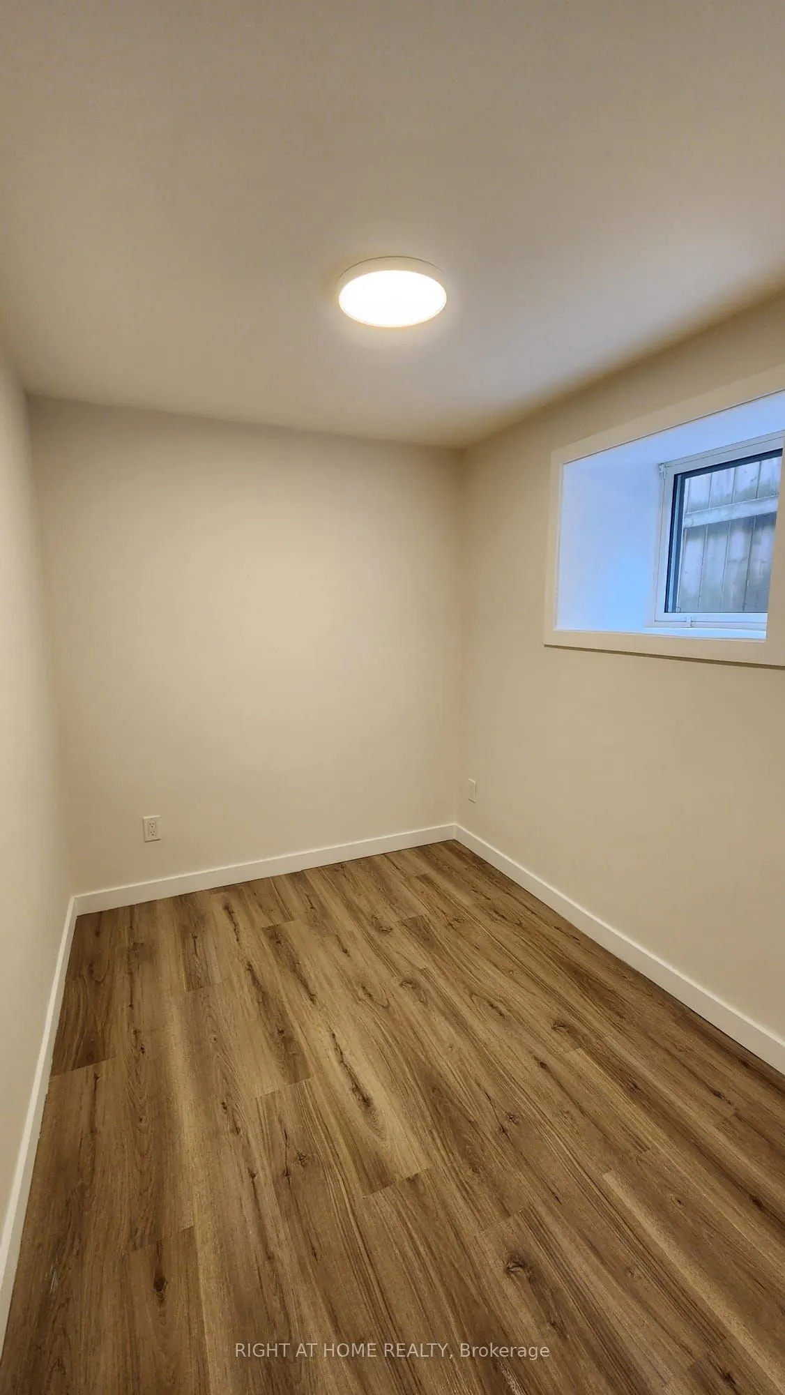 30 Stirton Street, #4
