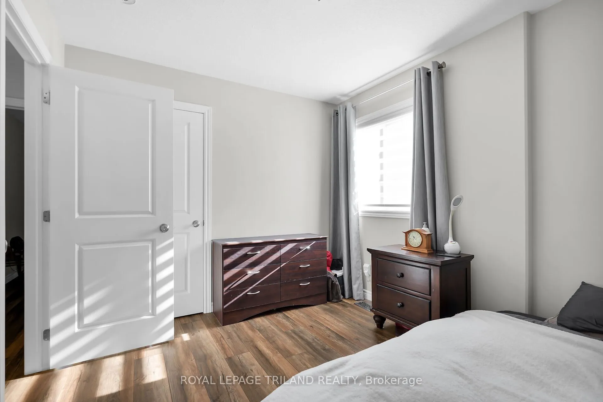 280 PETER Street S
