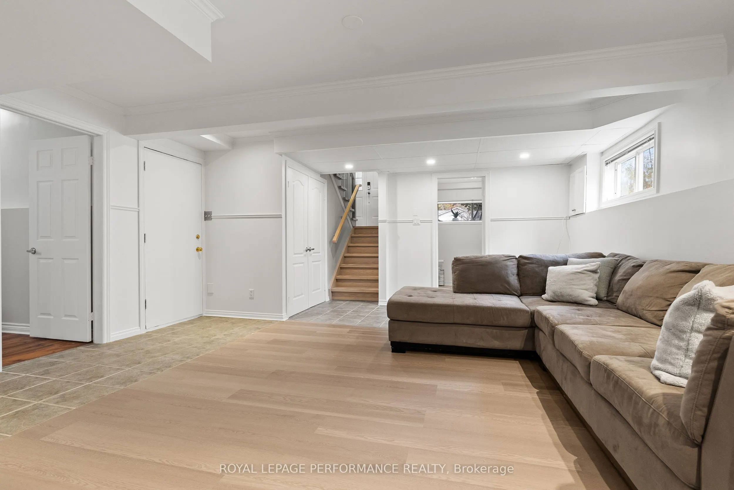 699 Payer Street