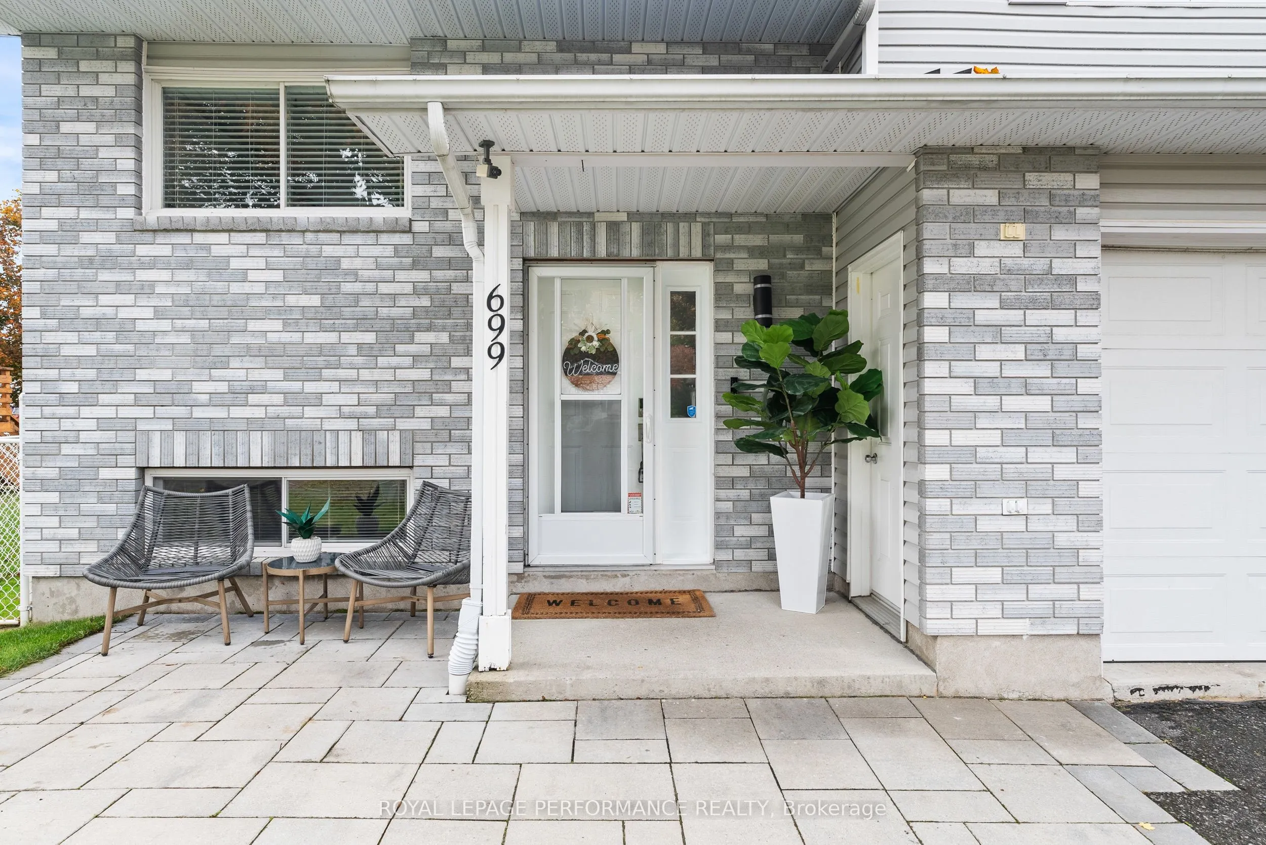 699 Payer Street