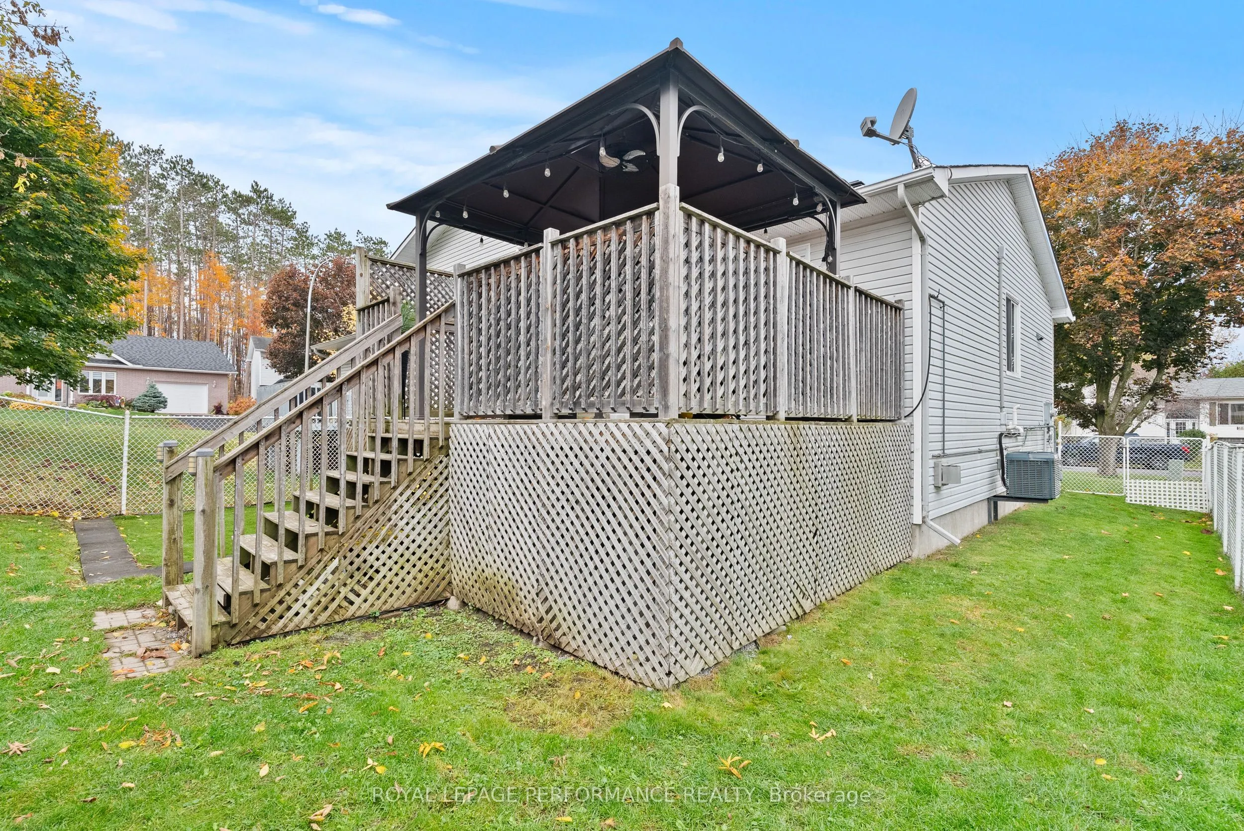 699 Payer Street