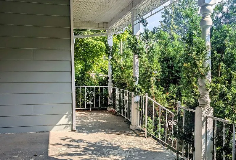 431 Coombs Street