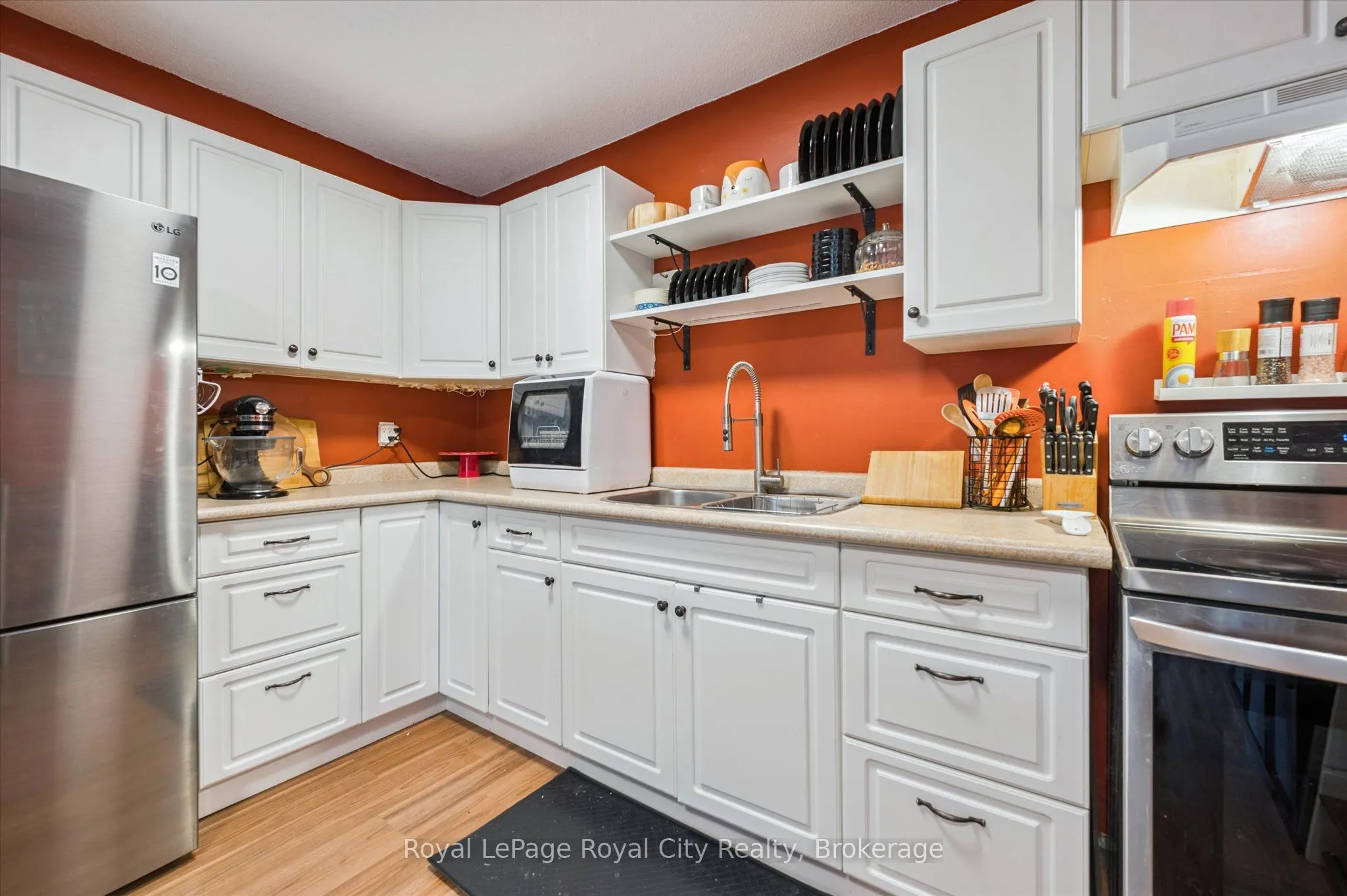 406 Scottsdale Drive, #20