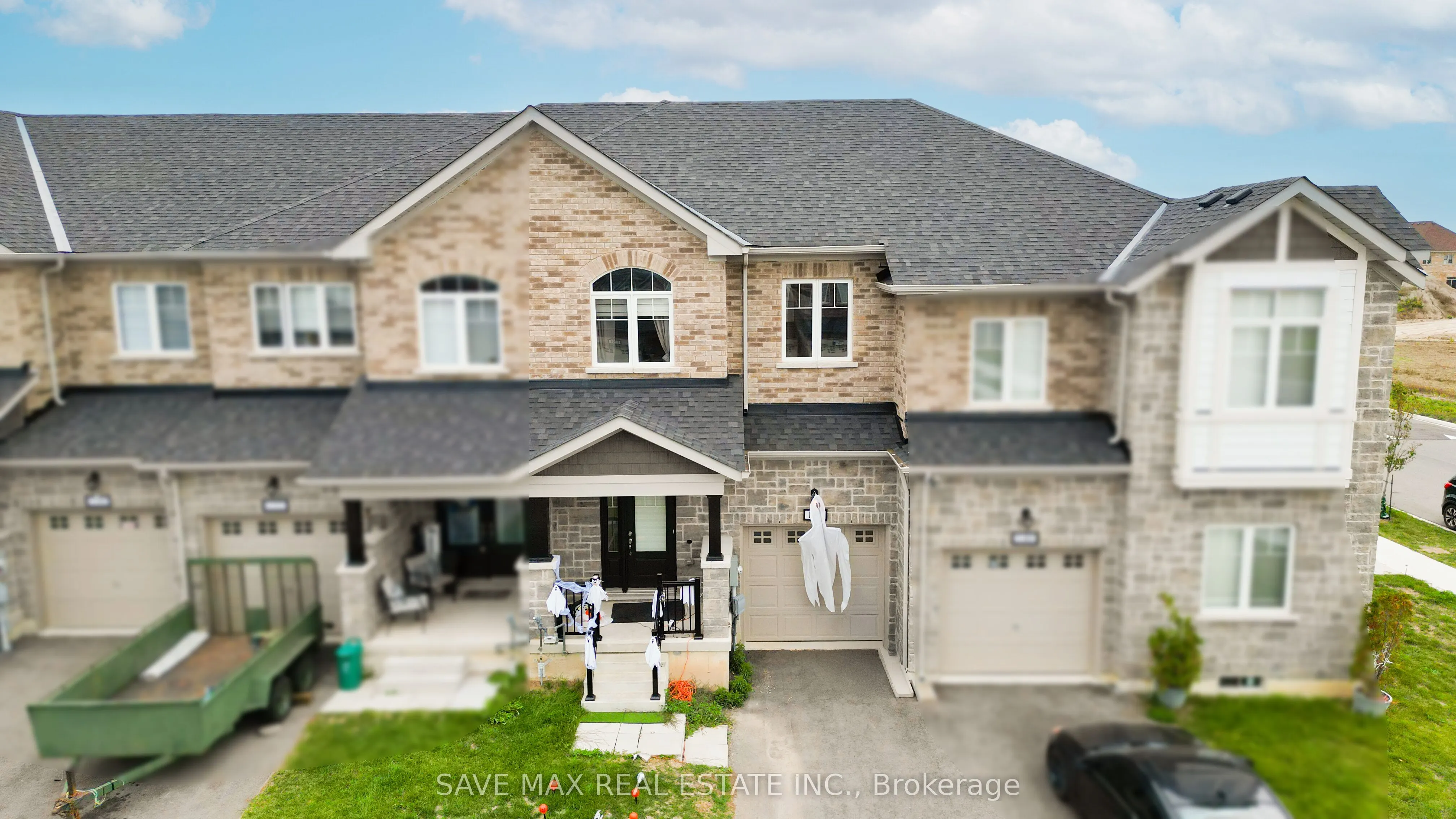 136 Sapphire Way W